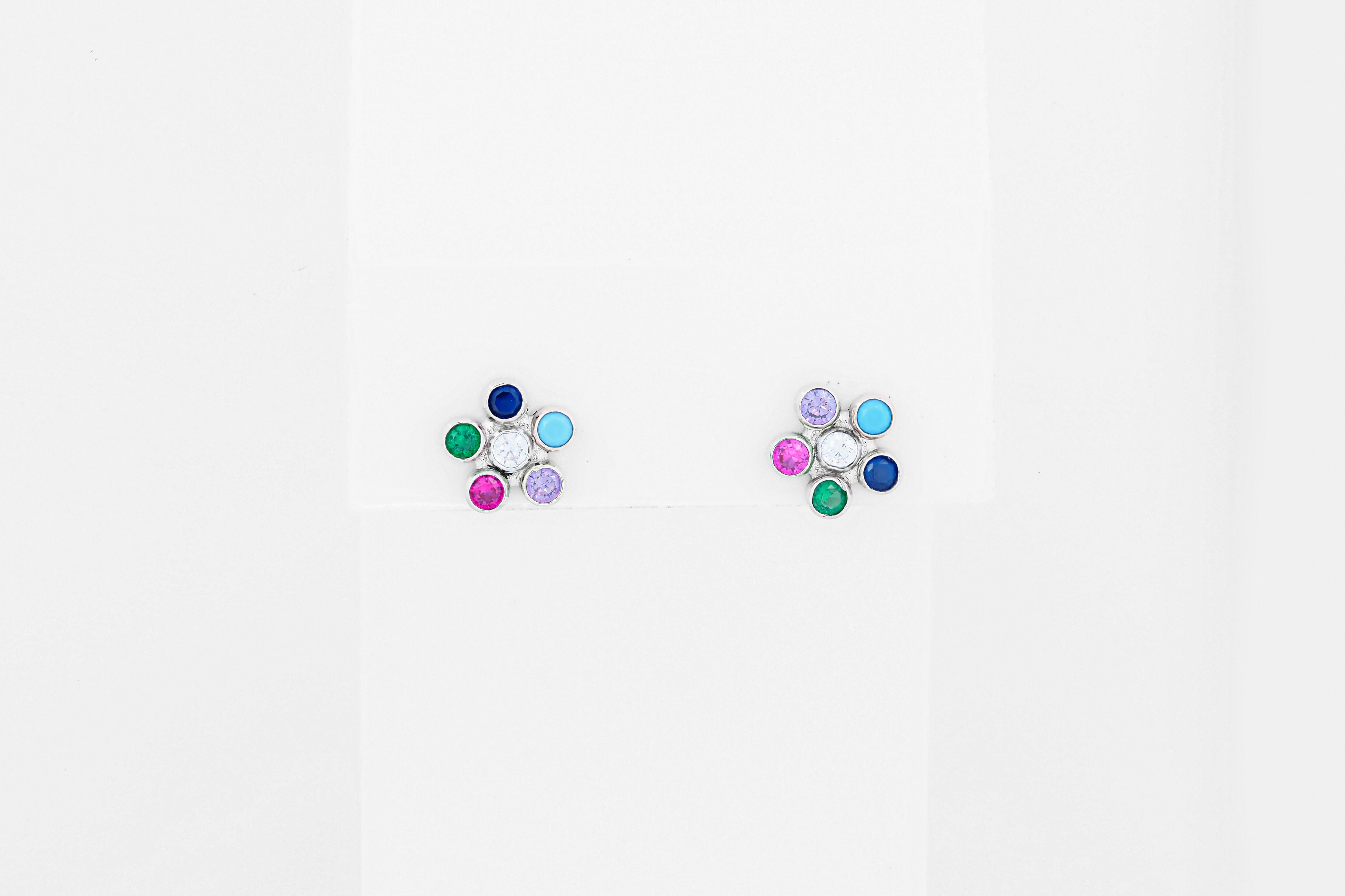 Multicolor gemstone flower earrings studs in 14k gold. For Sale 3