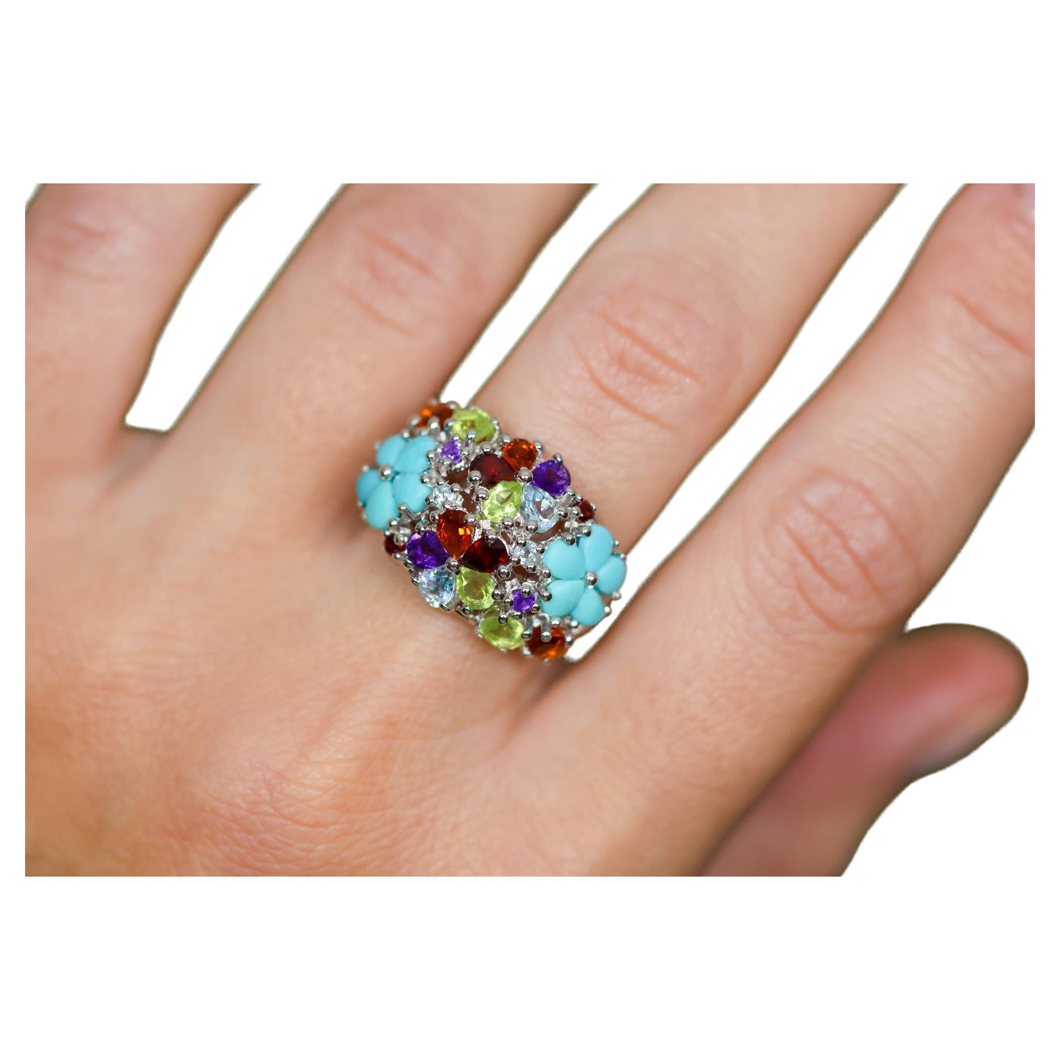 Anello con fiore a grappolo di pietre multicolori 4,06 carati in vendita