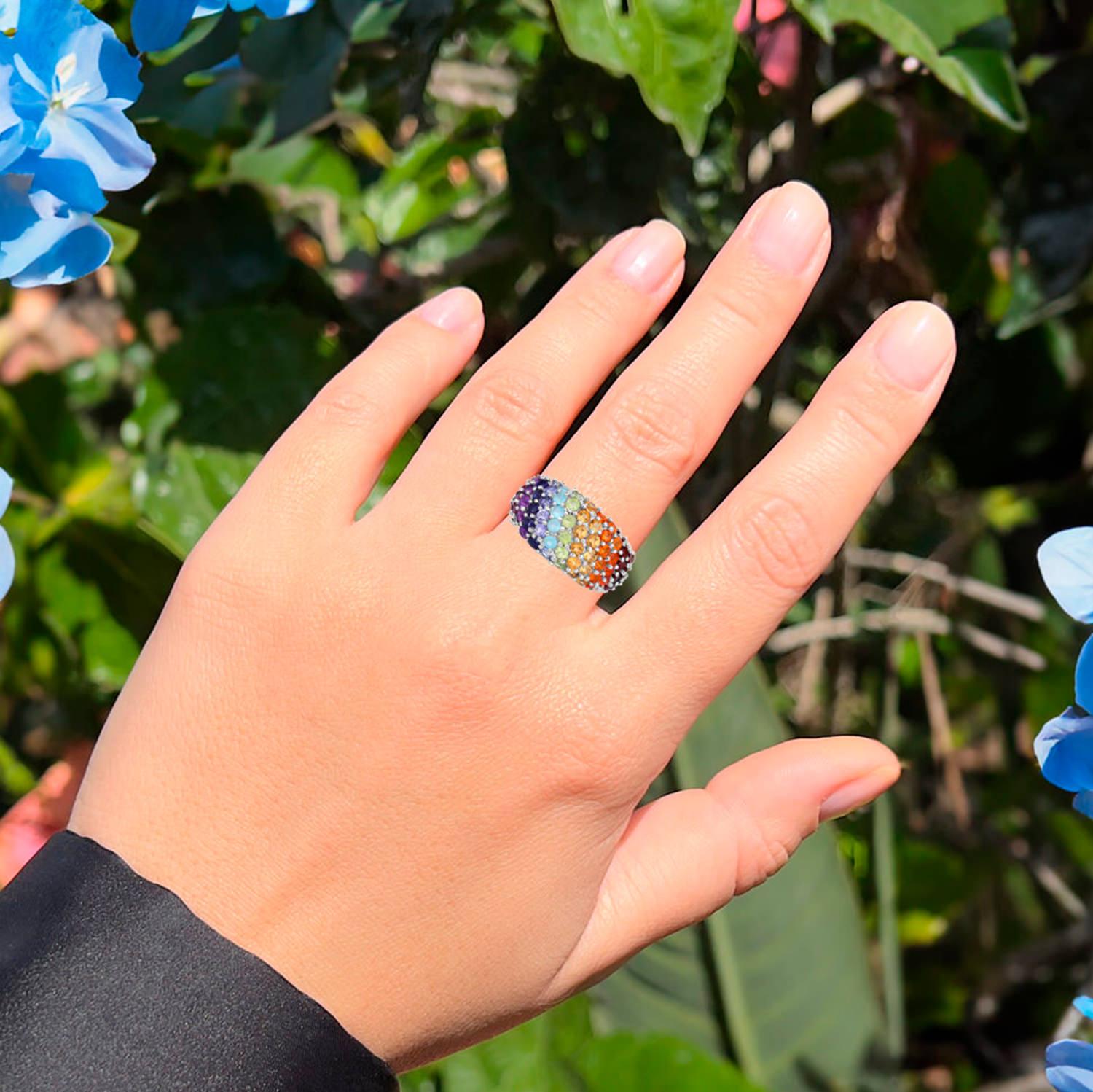 Cabochon Anello a grappolo con gemme multicolori 62 gemme 4,25 carati in vendita