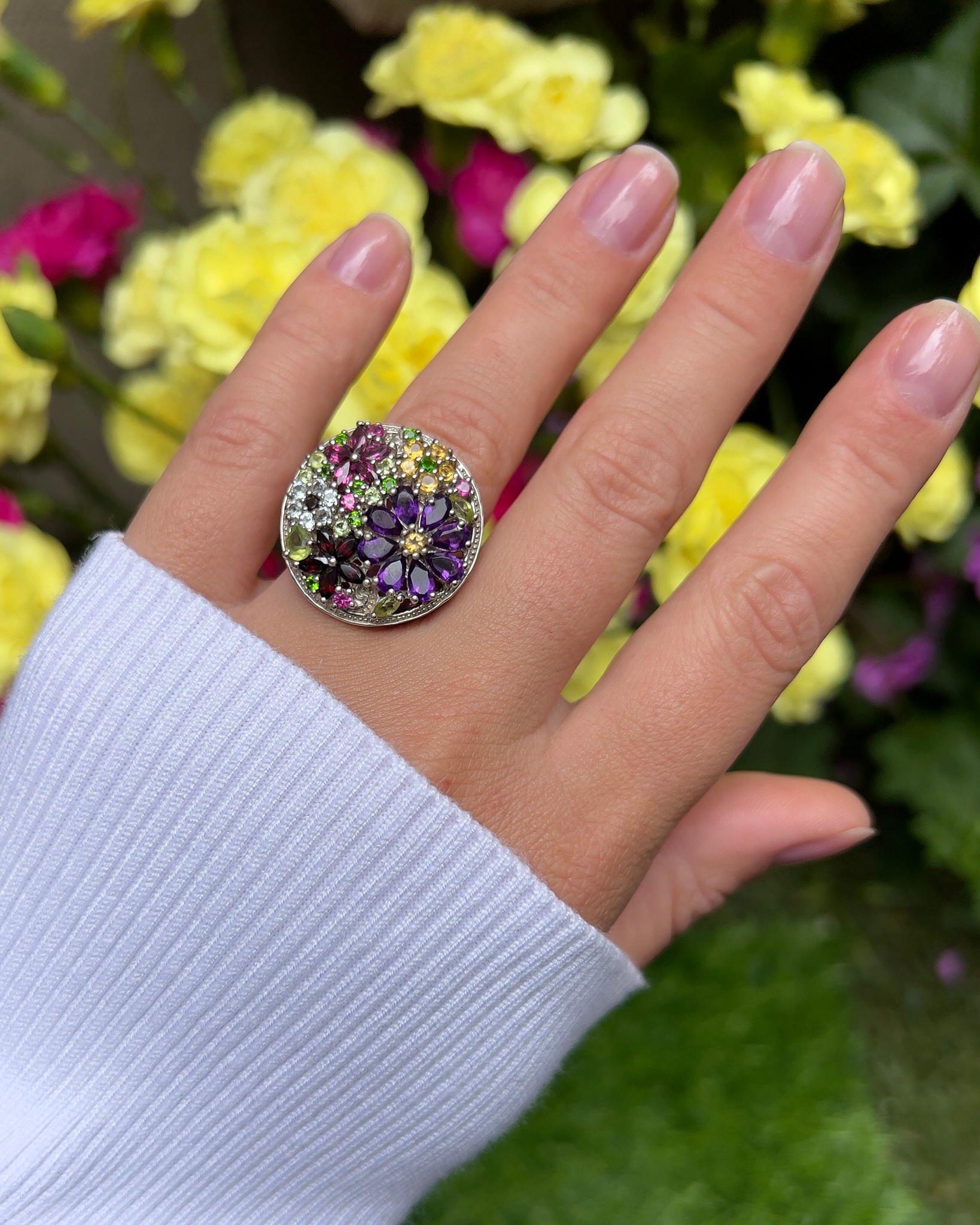 Taglio misto Multicolor Gemstones Flower Ring 4 Carats Sterling Silver in vendita