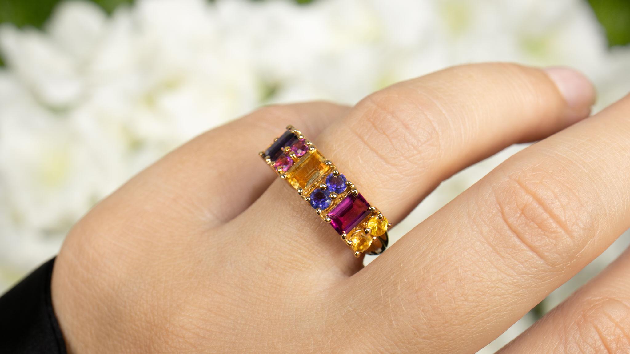 Contemporaneo Anello con pietre multicolori Citrino Rodolite Iolite 2,71 Carati Placcato oro 14K in vendita