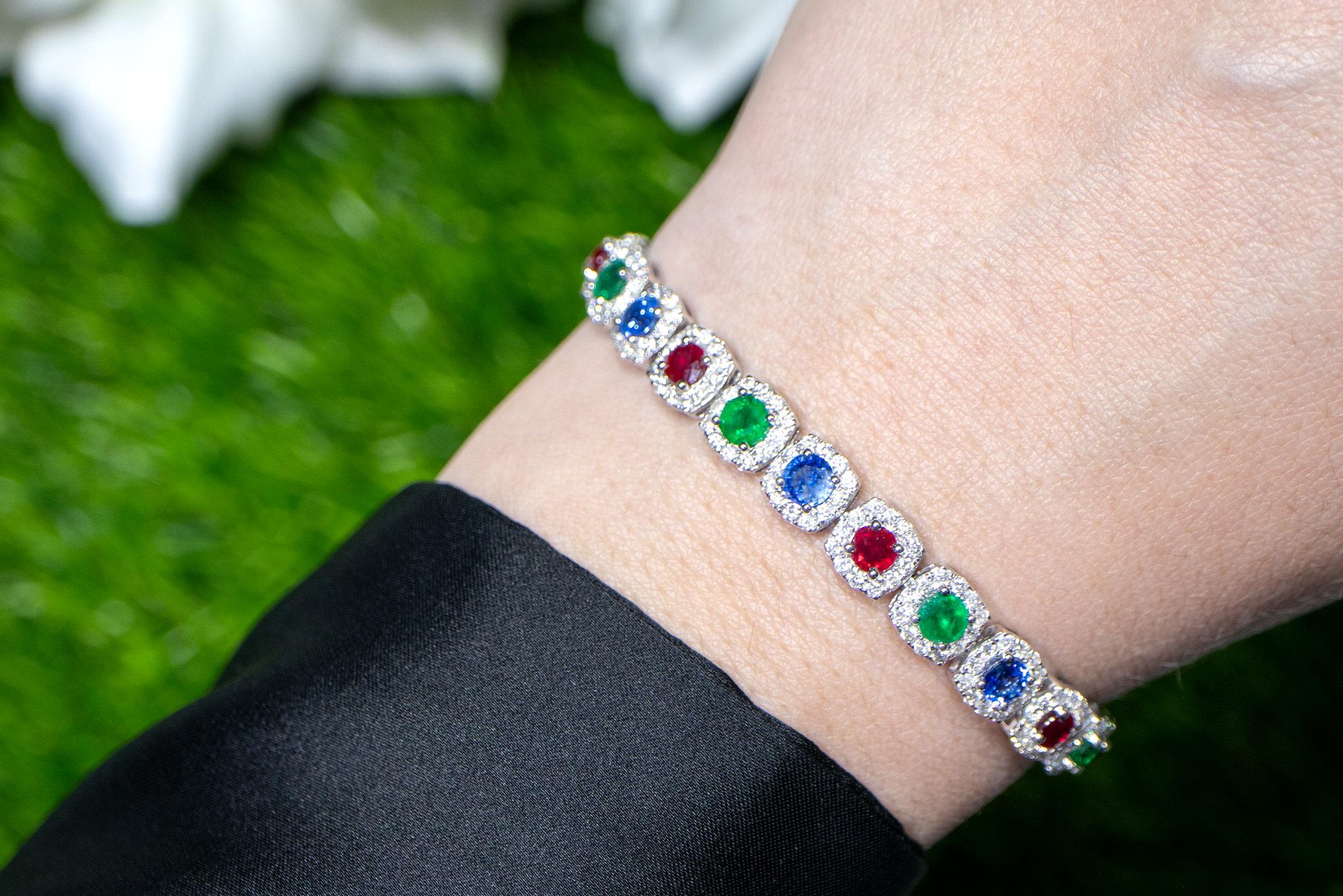 Women's or Men's Multicolor Genstones Bracelet Ruby Emerald Sapphire Diamond 11 Carats 18K Gold For Sale