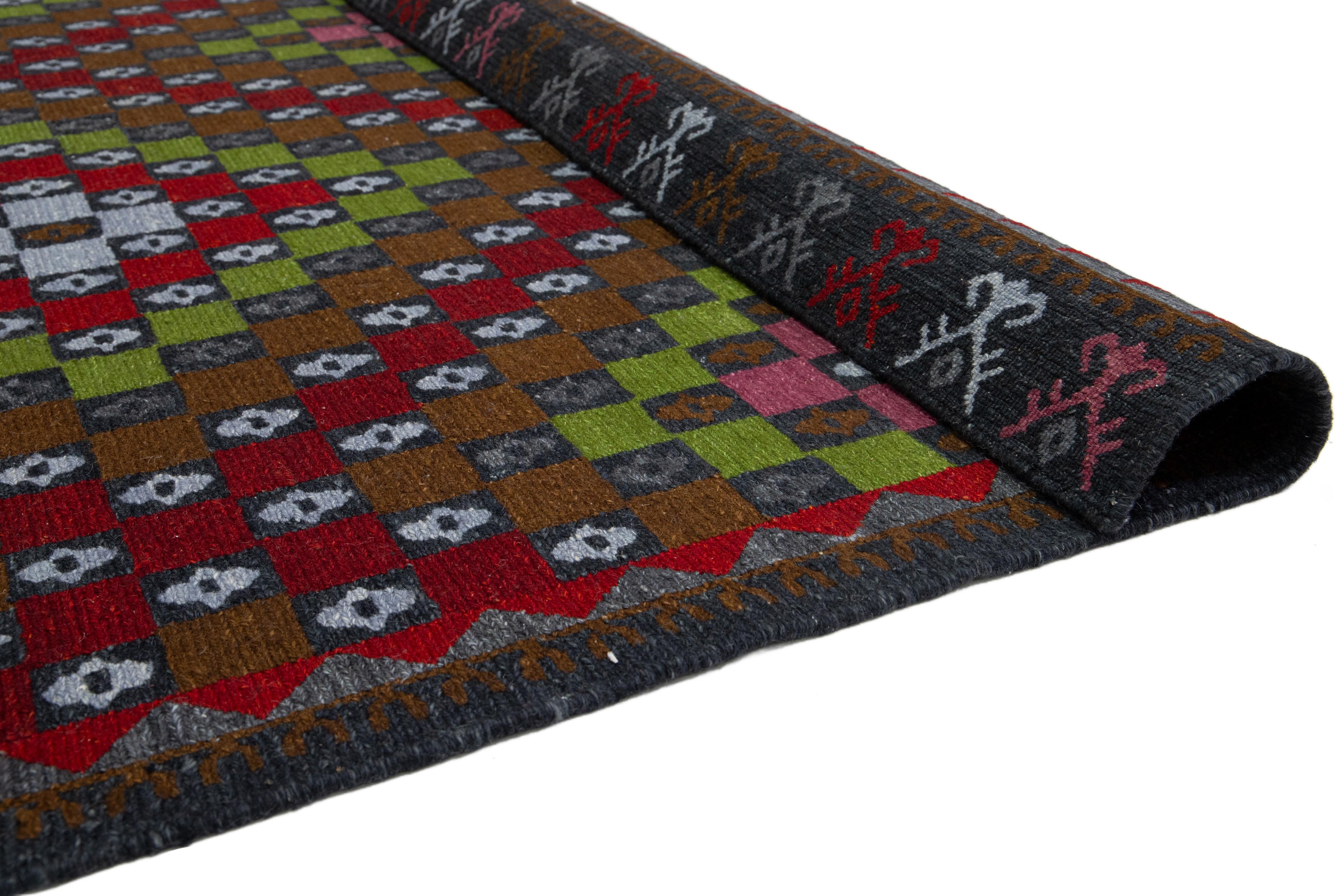 Mid-Century moderno Tappeto Soumak moderno geometrico multicolore in lana in vendita