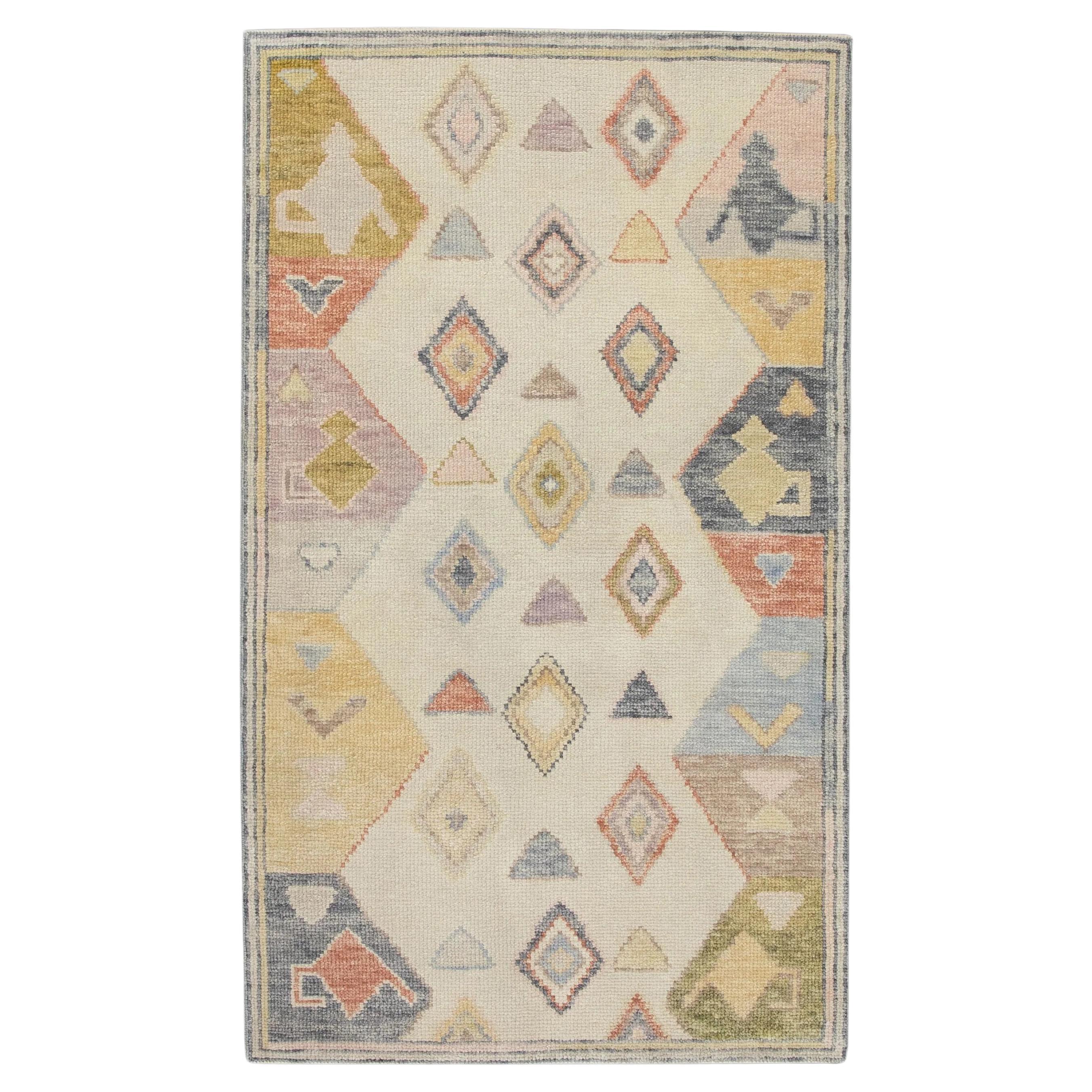Mehrfarbiger handgewebter türkischer Oushak-Teppich, geometrisches Design, 2'10" x 4'9" #4314