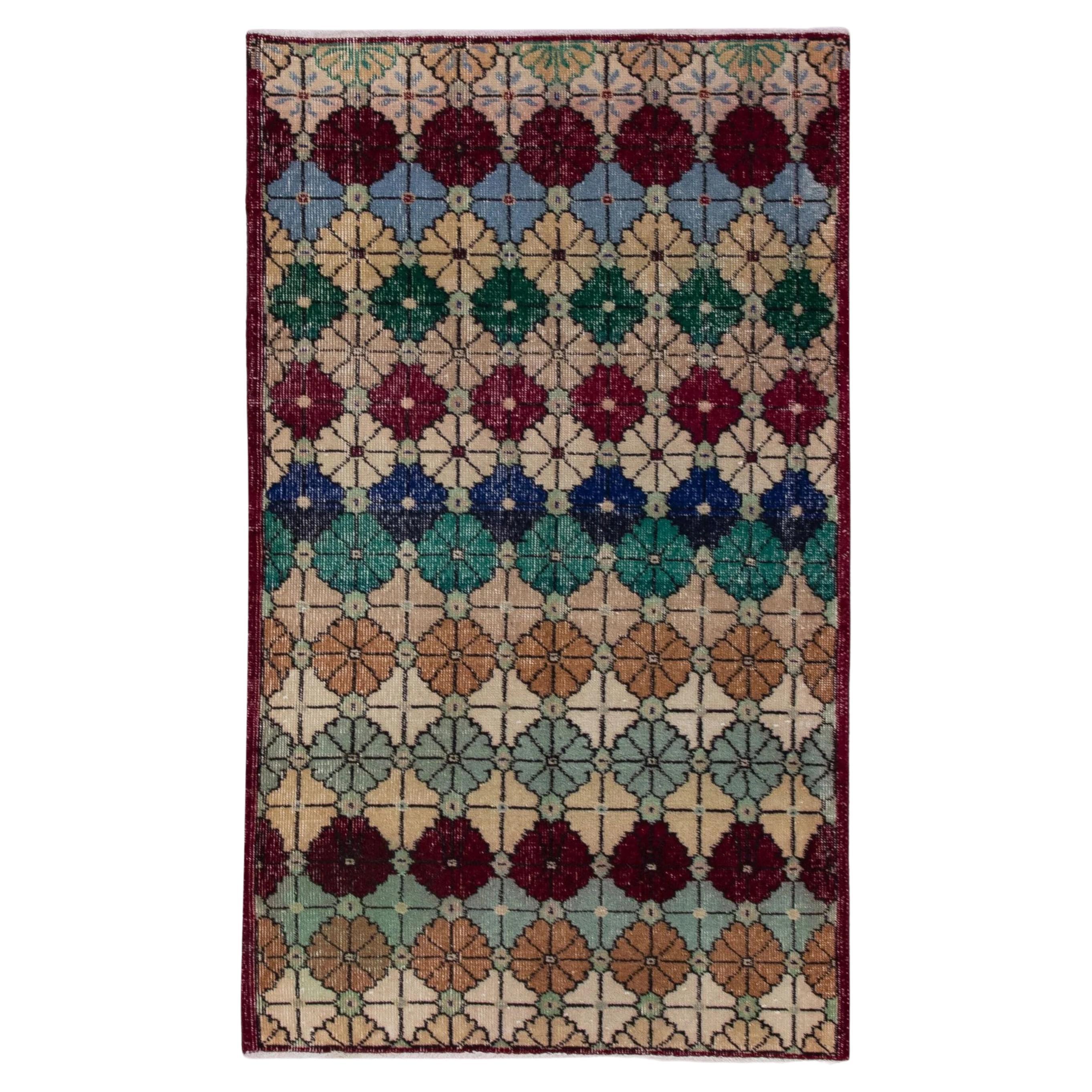 Mehrfarbiger handgewebter türkischer Oushak-Teppich aus Wolle im Vintage-Stil 3'2" x 5'7"