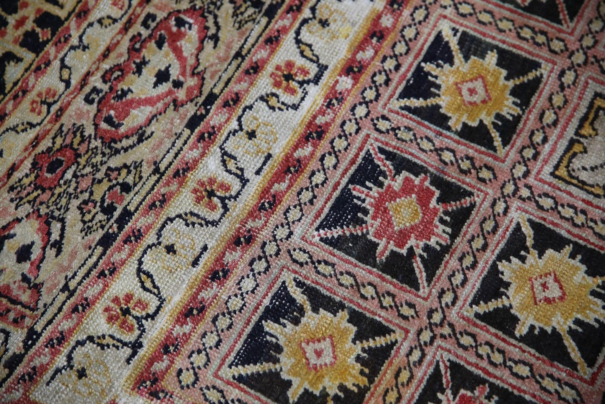 Mehrfarbiger handgewebter türkischer Oushak-Teppich aus Wolle im Vintage-Stil 4'6