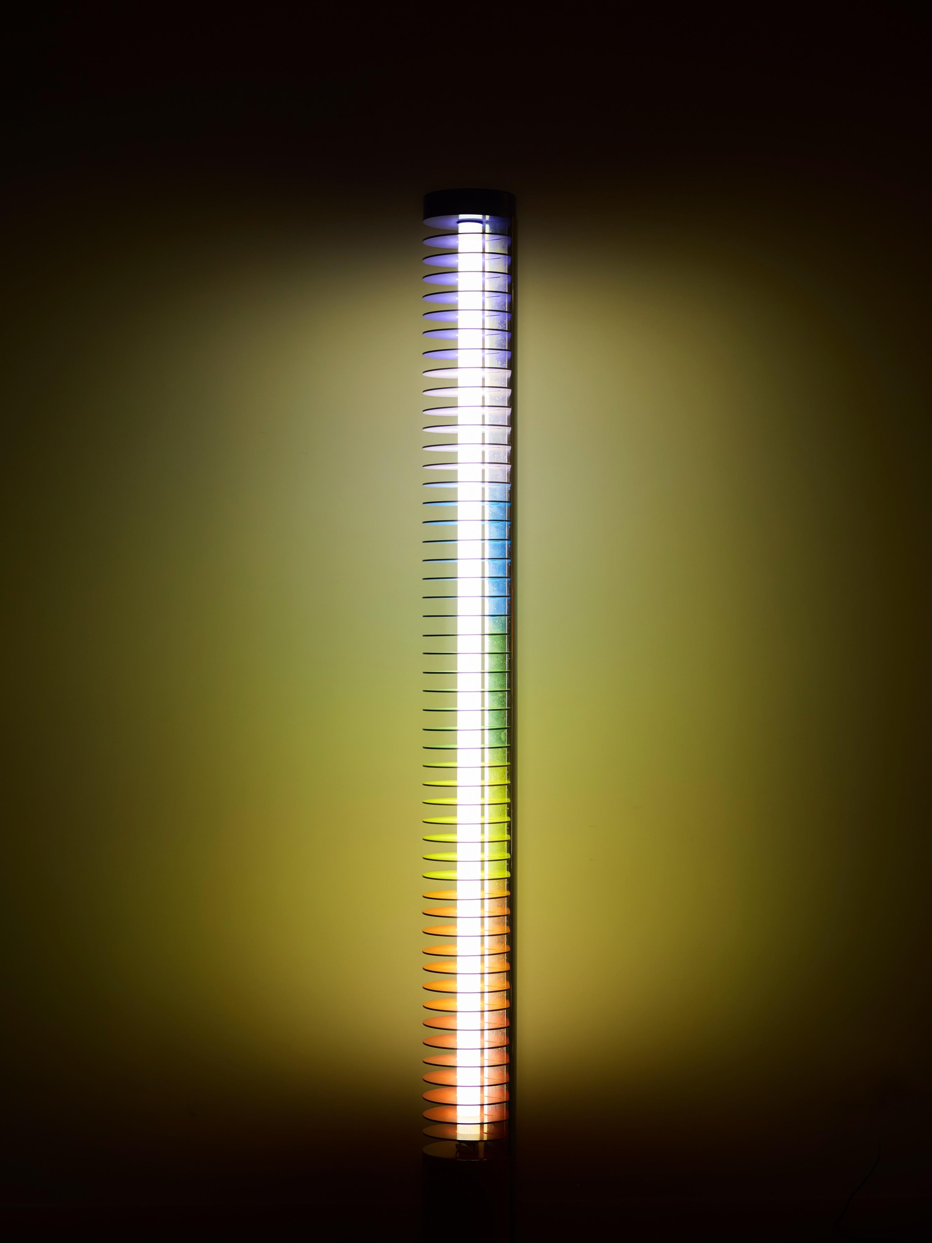 Lámpara de pie multicolor 