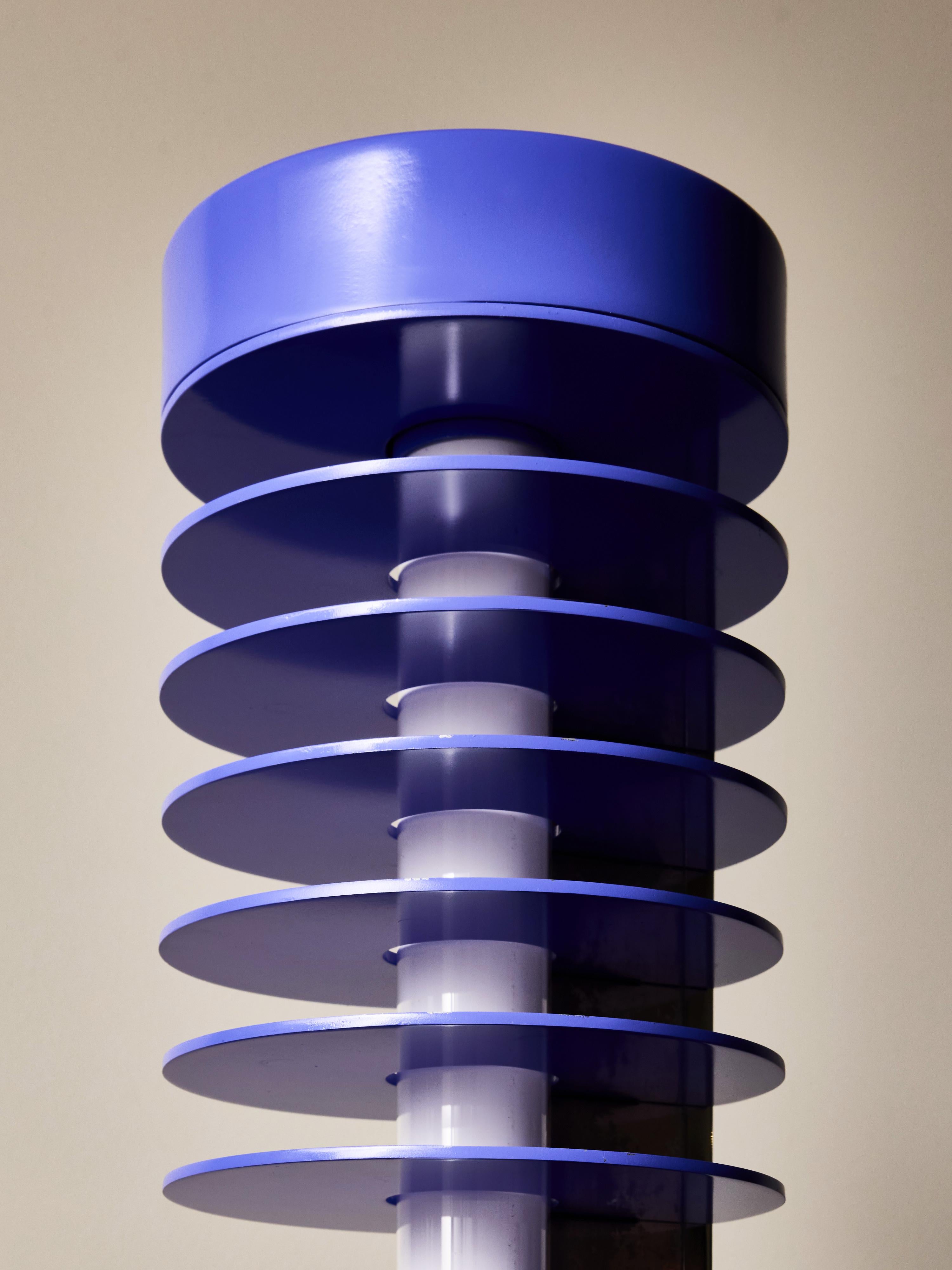 Lámpara de pie multicolor 