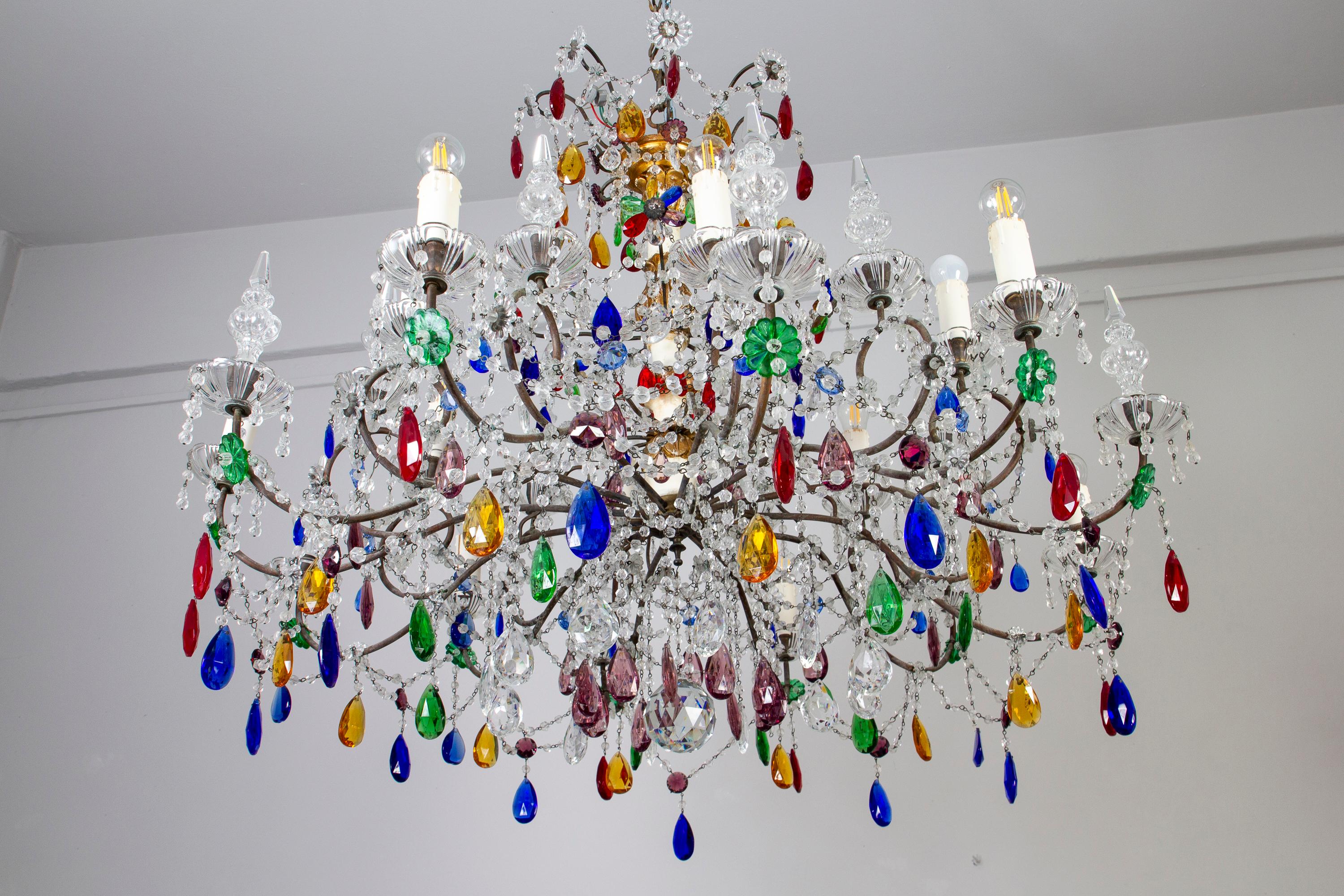 Metà XX secolo Italiano multicolore  Lampadario di cristallo 1930' in vendita