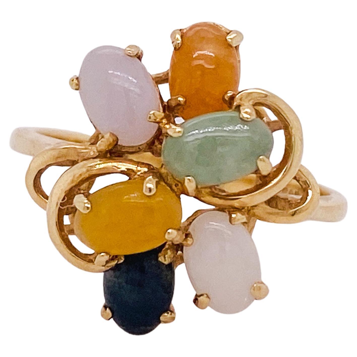 Mehrfarbiger Jade-Ring aus 14 Karat Gelbgold, hergestellt in Hongkong im Angebot