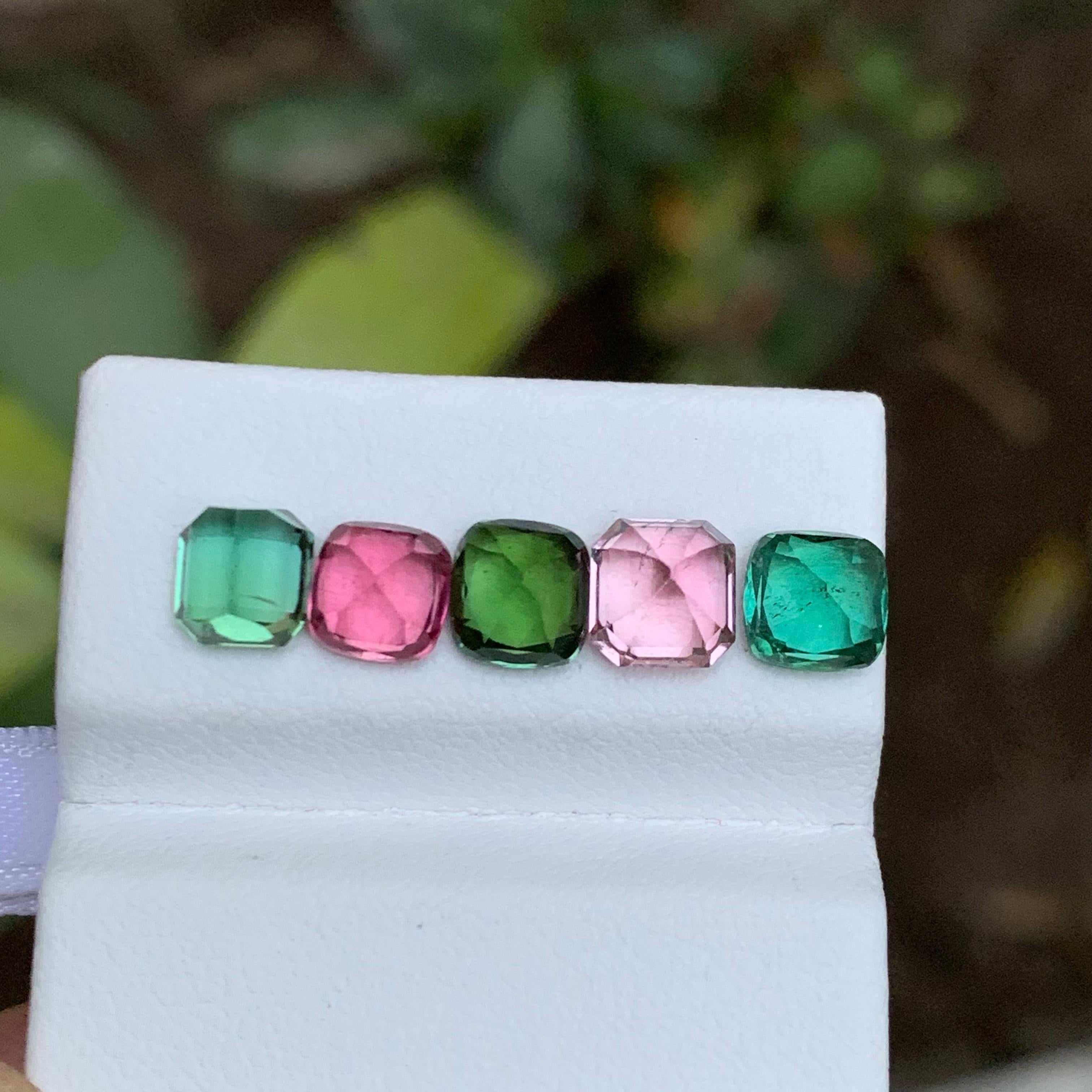 Multicolor Lagoon, Pink, Green & Neon Tourmaline Gemstones Lot, 5.60 Ct-Cushion In New Condition For Sale In Peshawar, PK