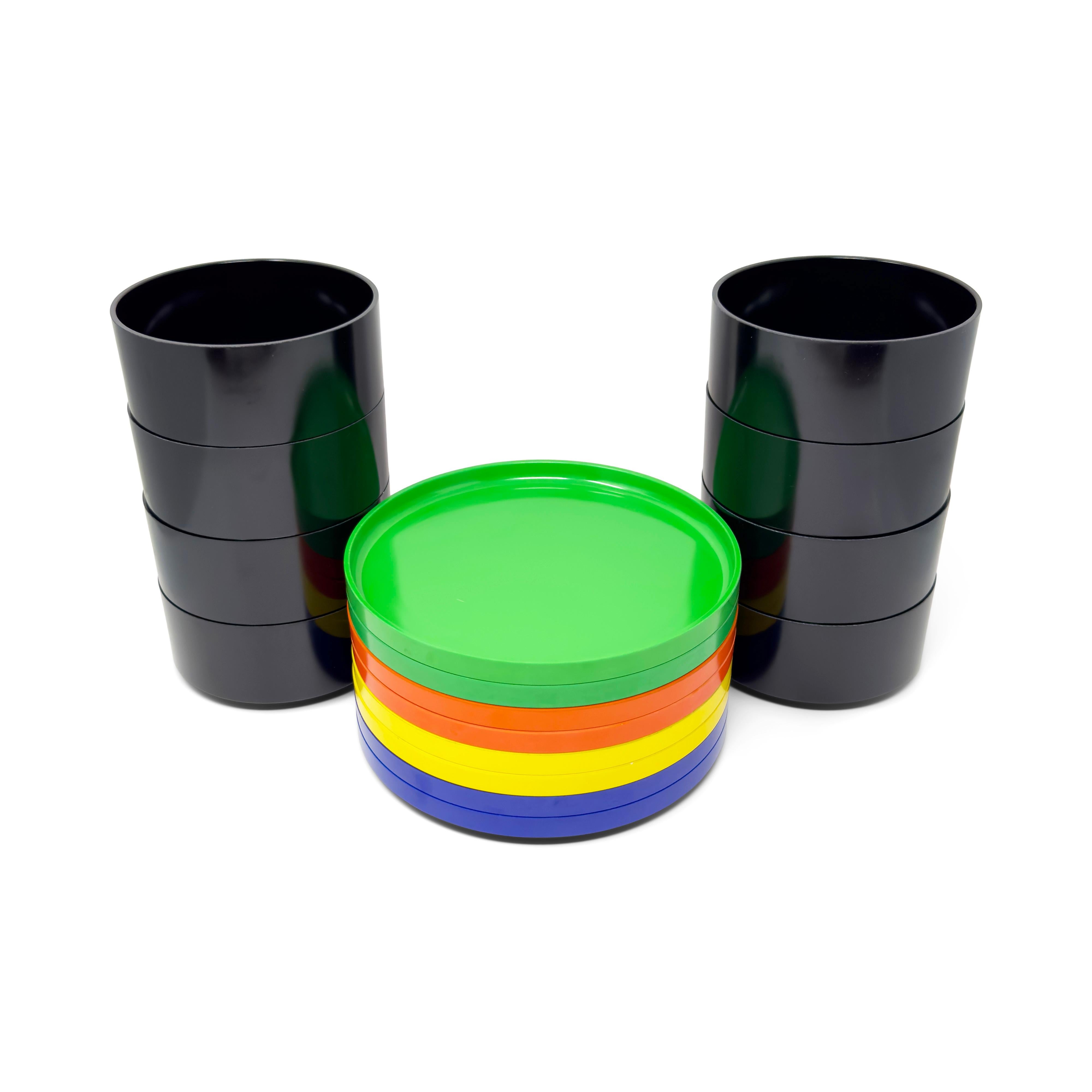 Multicolor Massimo Vignelli for Heller Salad Plates and Bowls - Set of 16 In Good Condition In Brooklyn, NY