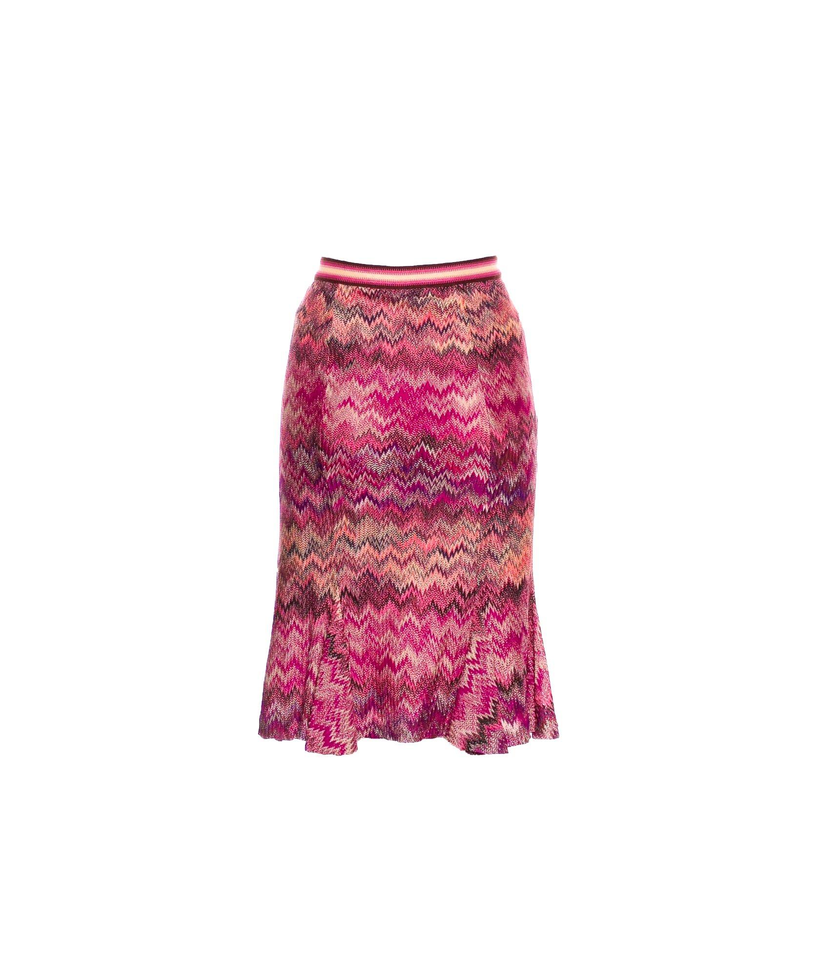 BEAUTIFUL MISSONI ORANGE LABEL SIGNATURE ZIGZAG KNIT SKIRT

DETAILS:

    Beautiful pink & purple shades in the classic MISSONI Signature zigzag knit
    Main line orange label
    Closes with hidden zipper
    With stunning waistband
    Made in