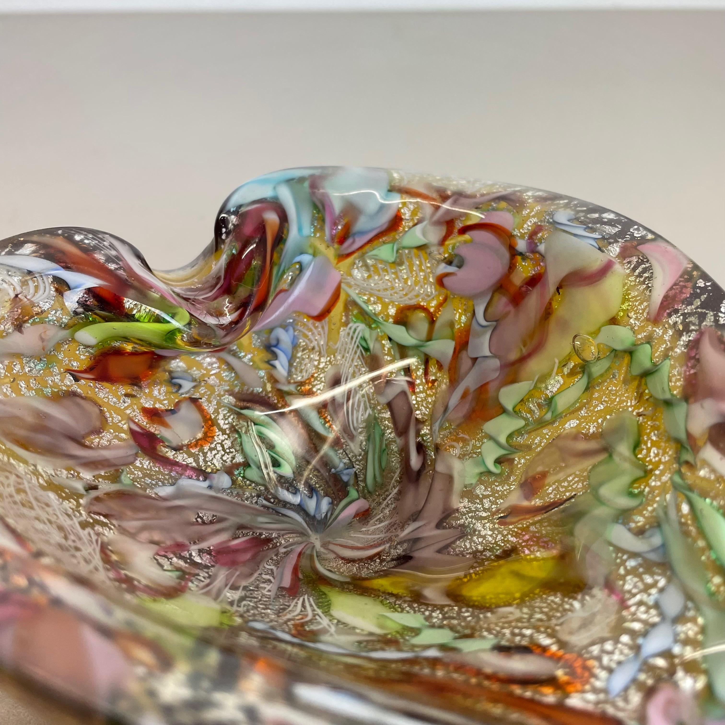 Bol multicolore en verre de Murano Paillettes d'or Cendrier en coquillage Dino Martens Italie, années 1960 en vente 8
