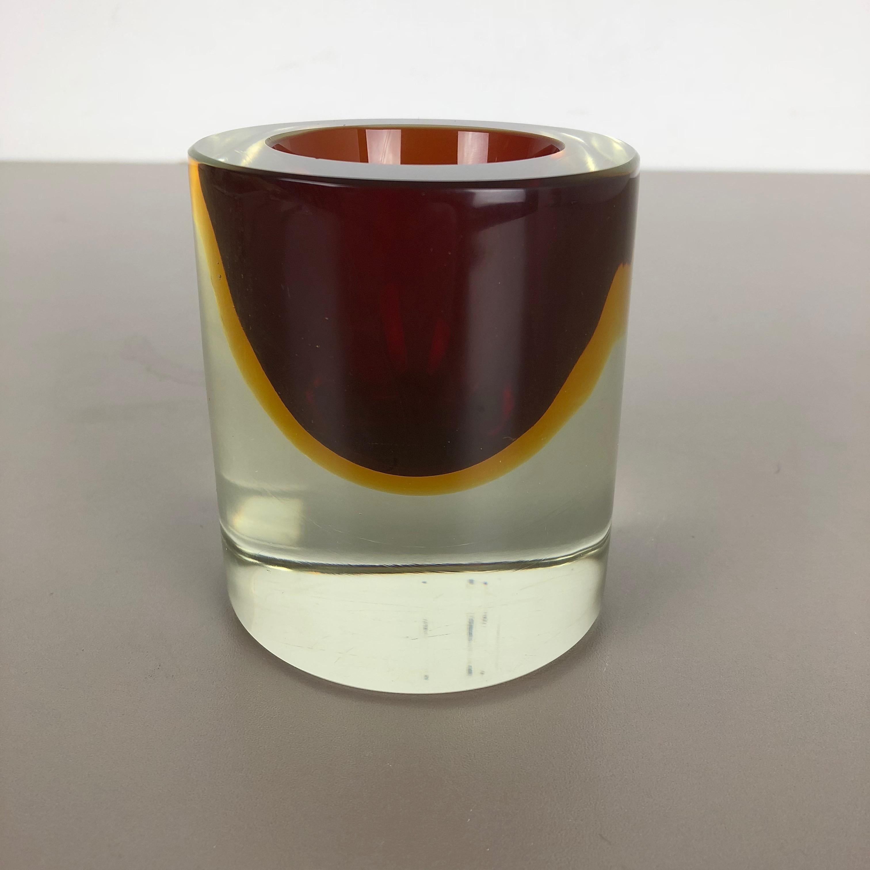 Mehrfarbige Sommerso-Schale aus Murano-Vetri-Glas mit Muschel-Aschenbecherelement, Italien, 1970er Jahre (Moderne der Mitte des Jahrhunderts) im Angebot