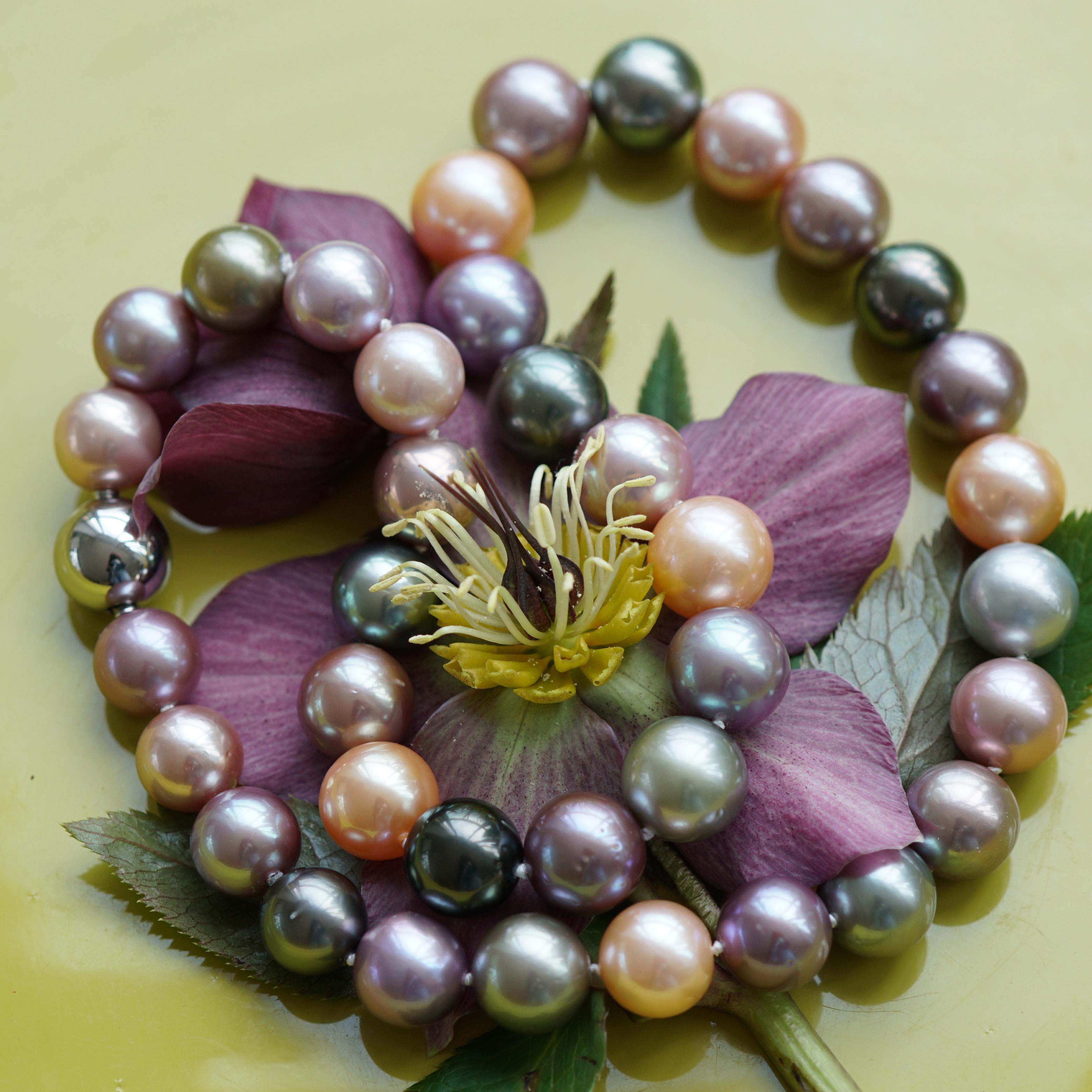 Modern Multicolor Palette of Tahitian Cultured Pearls and Colored Ming Pearls Necklace For Sale