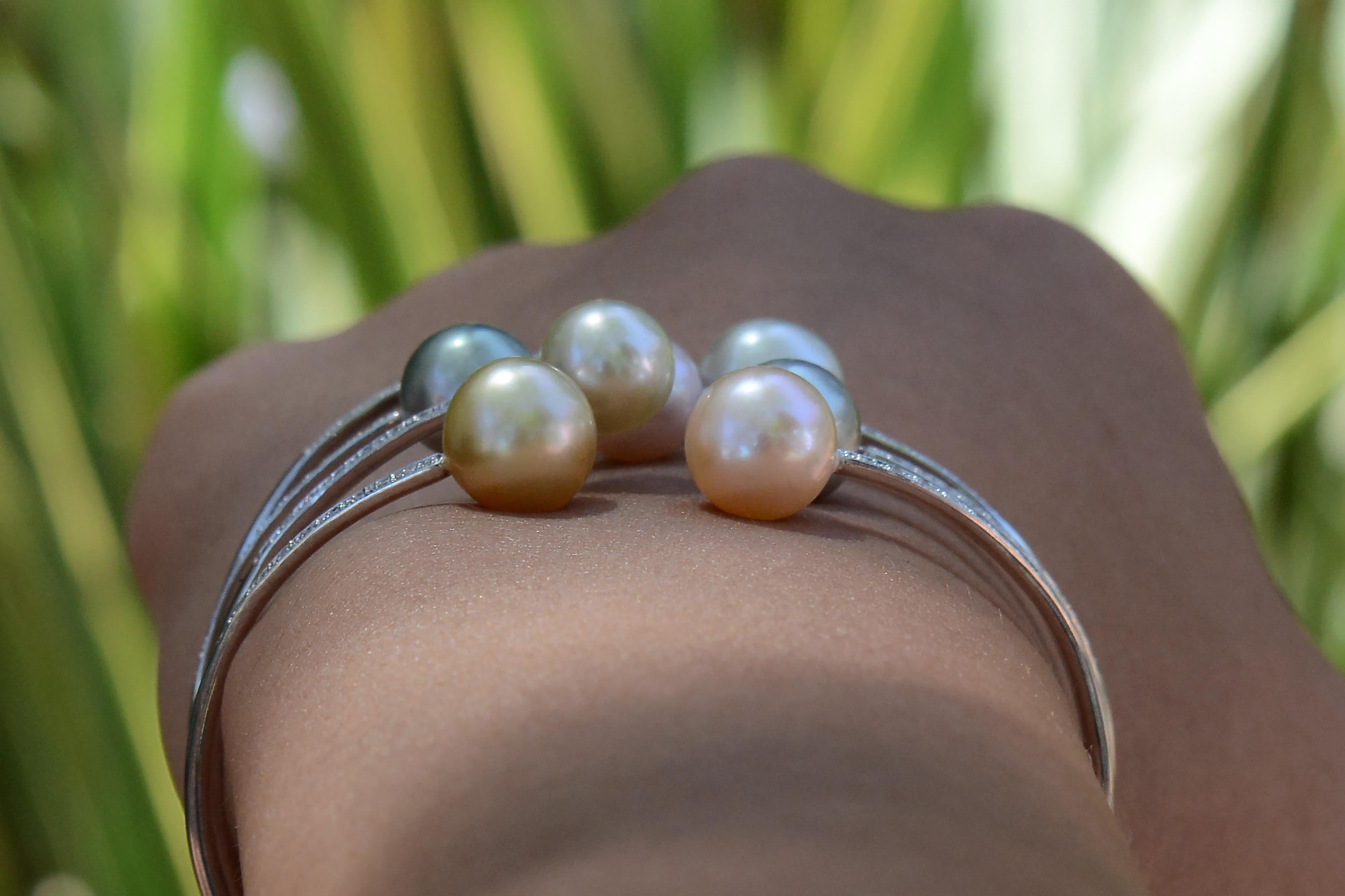 Round Cut Multicolor Tahitian & South Sea Pearl Diamond Bracelet