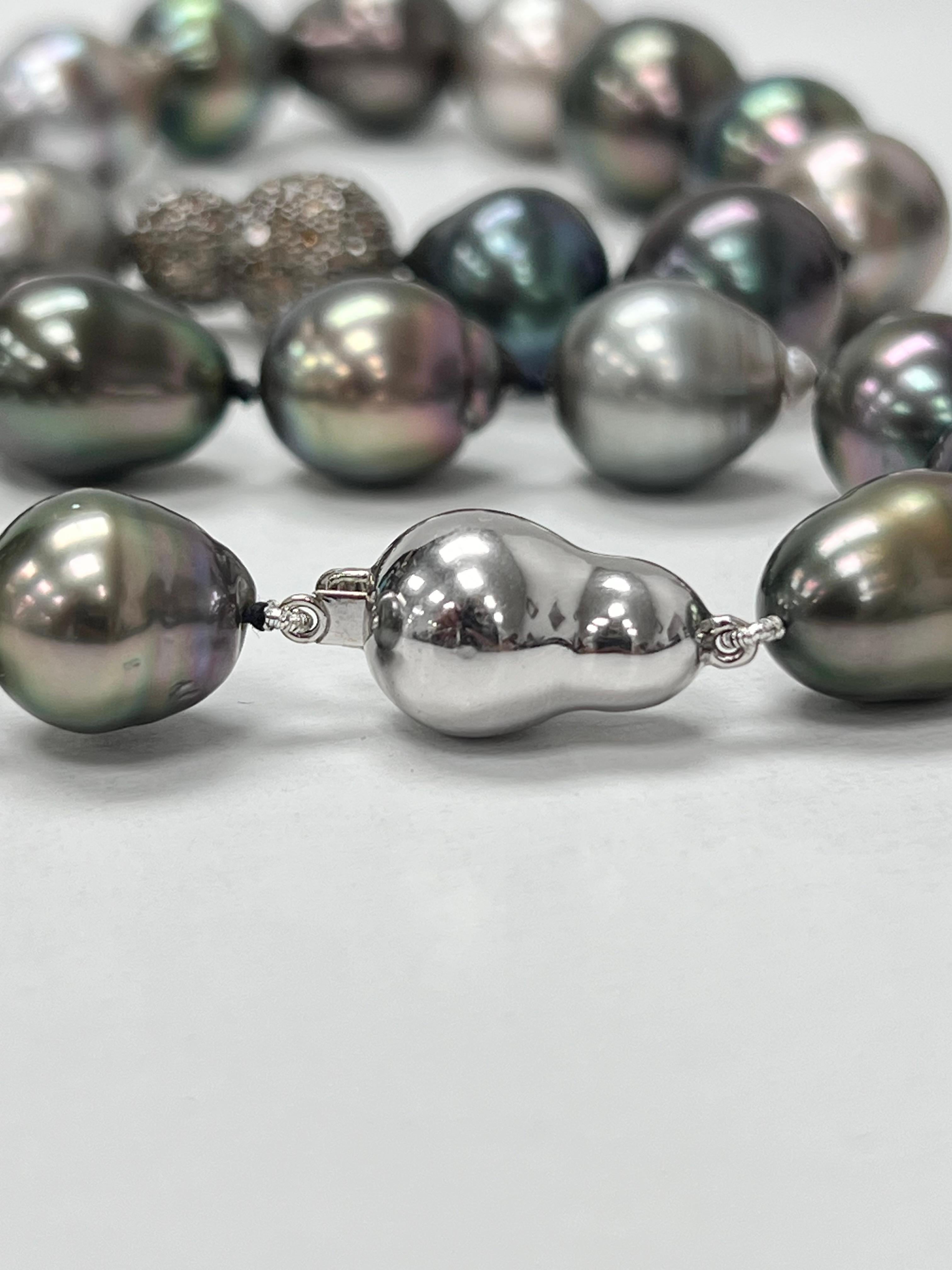 Round Cut Multicolor Pearl and Diamond Necklace For Sale