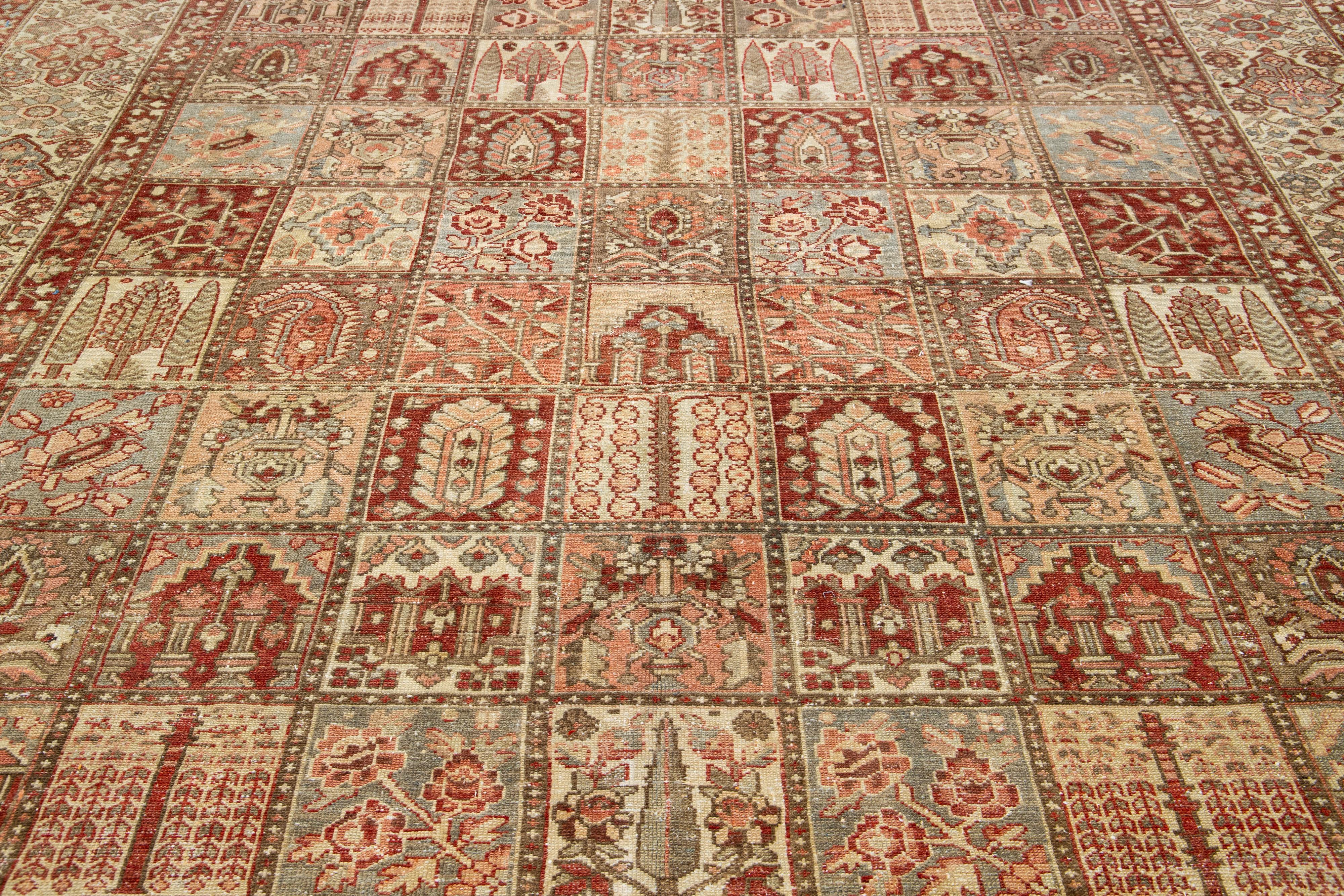 Multicolor Persian Bakhtiari Wool Rug Handcrafted in the 1920s (20. Jahrhundert) im Angebot