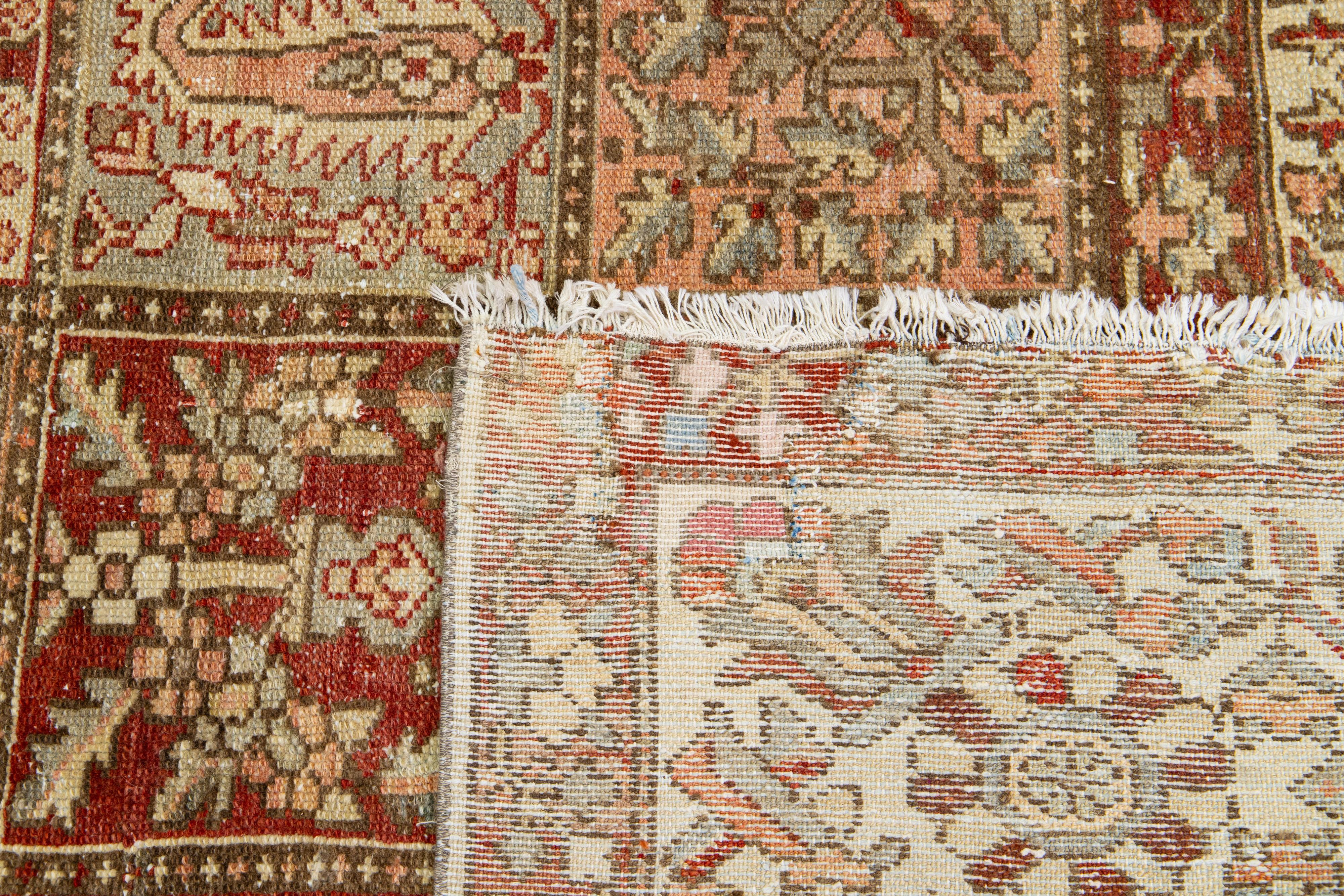 Multicolor Persian Bakhtiari Wool Rug Handcrafted in the 1920s im Angebot 1