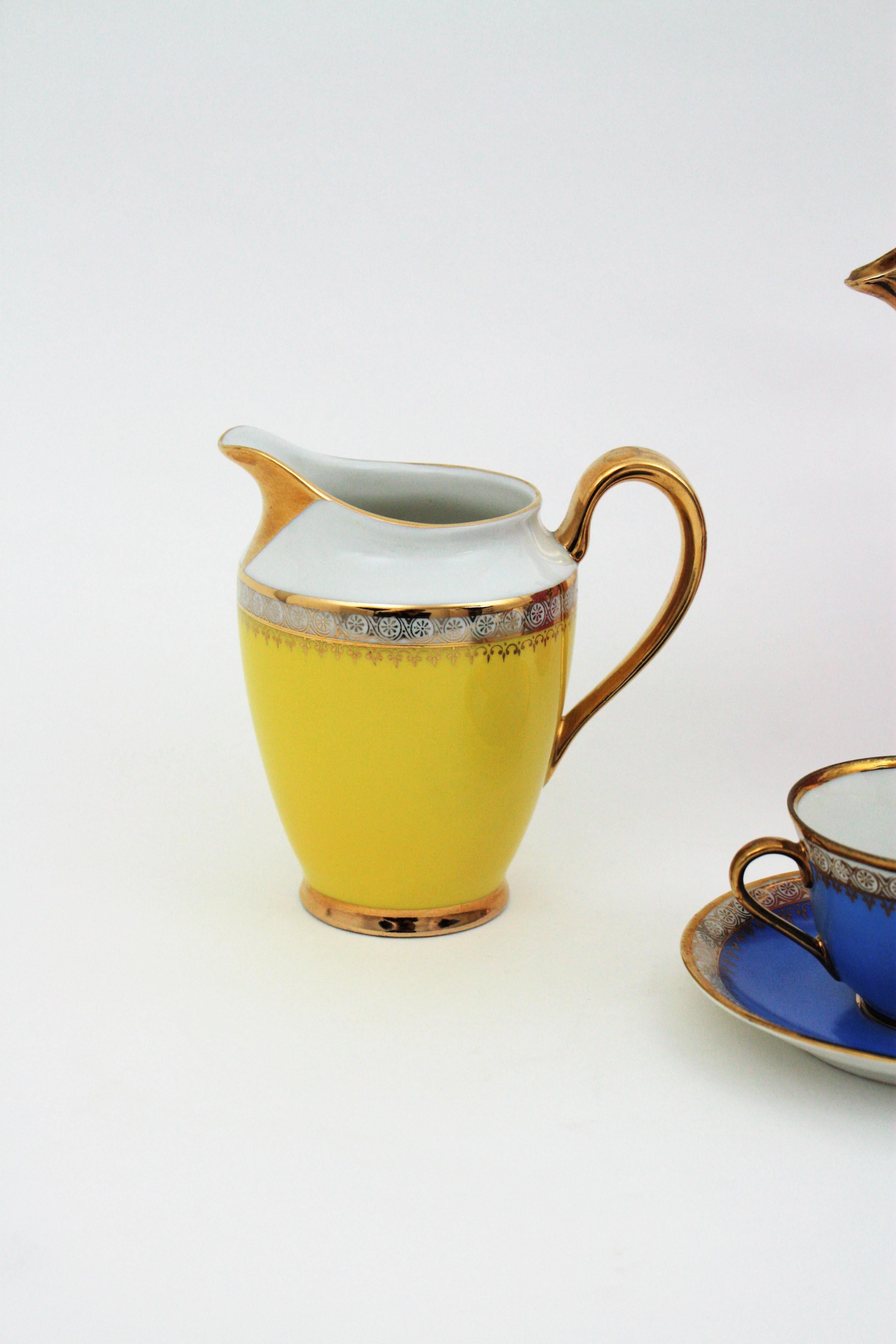 20th Century Multicolor Rainbow Coffee or Tea Porcelain Set with Gold Rims, Spain. 1950s