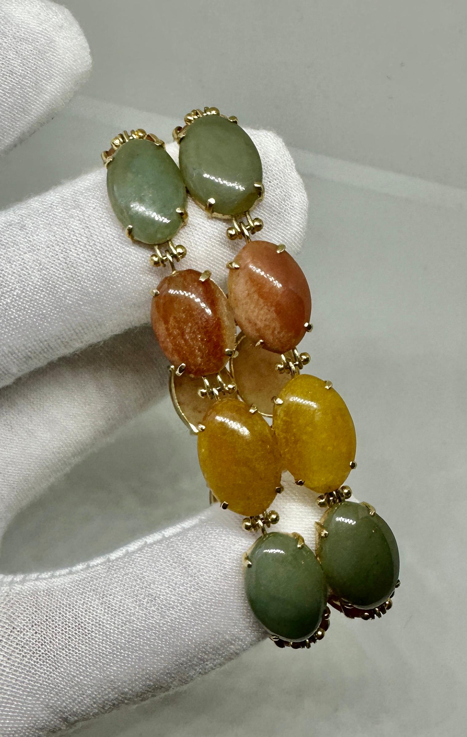 Multicolor Rainbow Jade Double Link Bracelet 14 Karat Yellow Gold Antique Retro For Sale 1