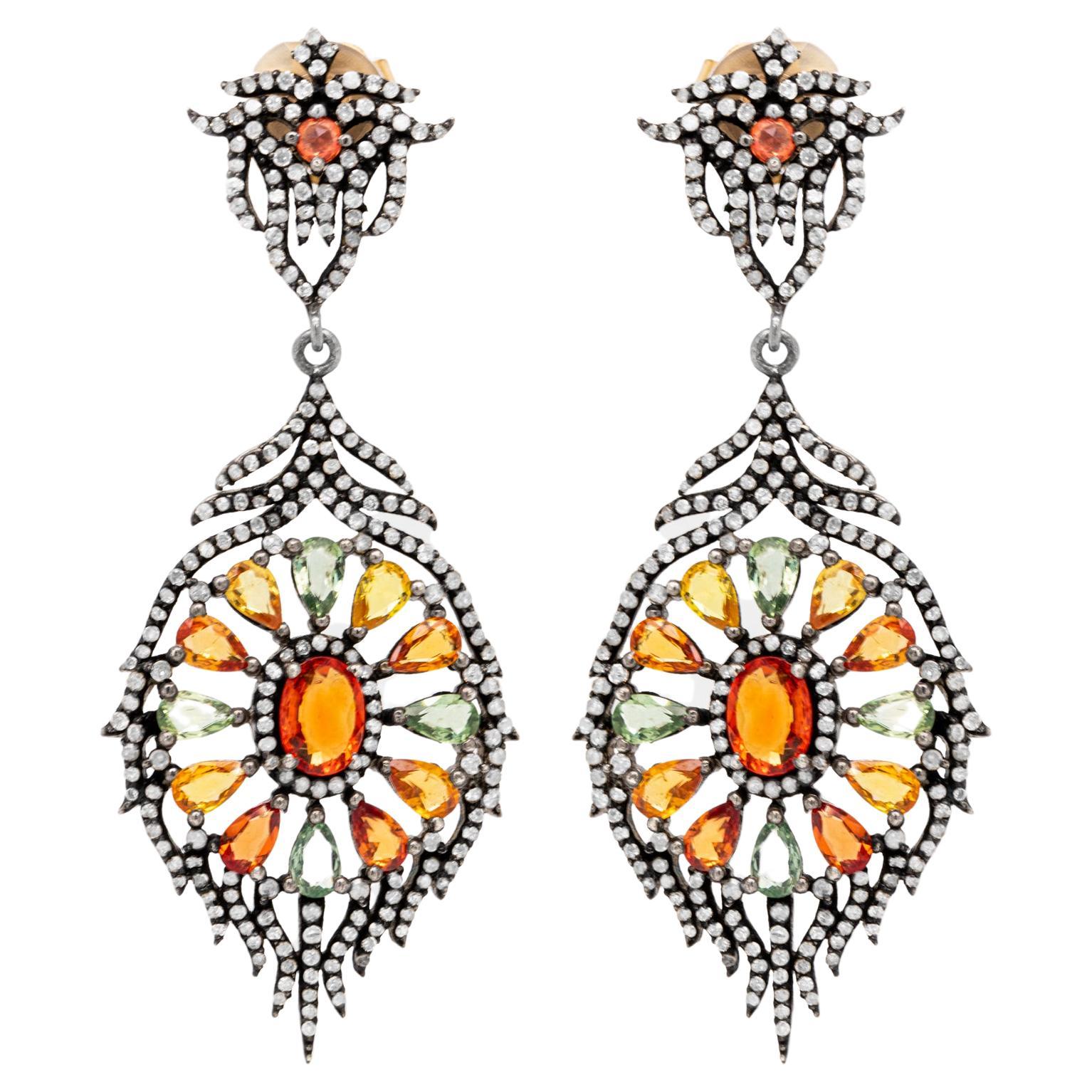 Boucles d'oreilles en argent avec saphirs multicolores de 8 carats au total et diamants