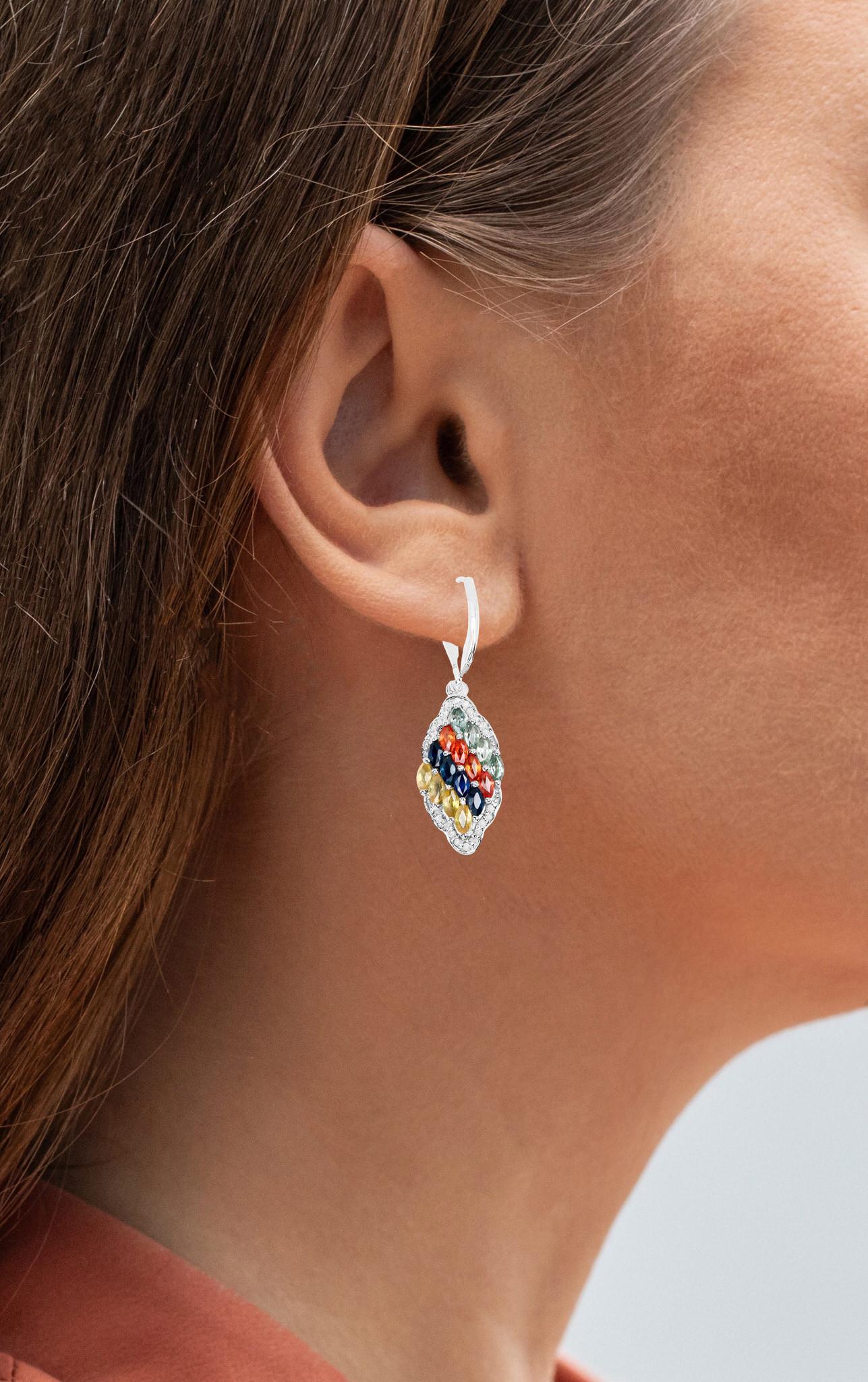 Pendientes Racimo Zafiro Multicolor Diamantes 2,95 Quilates Plata de Ley Corte oval en venta