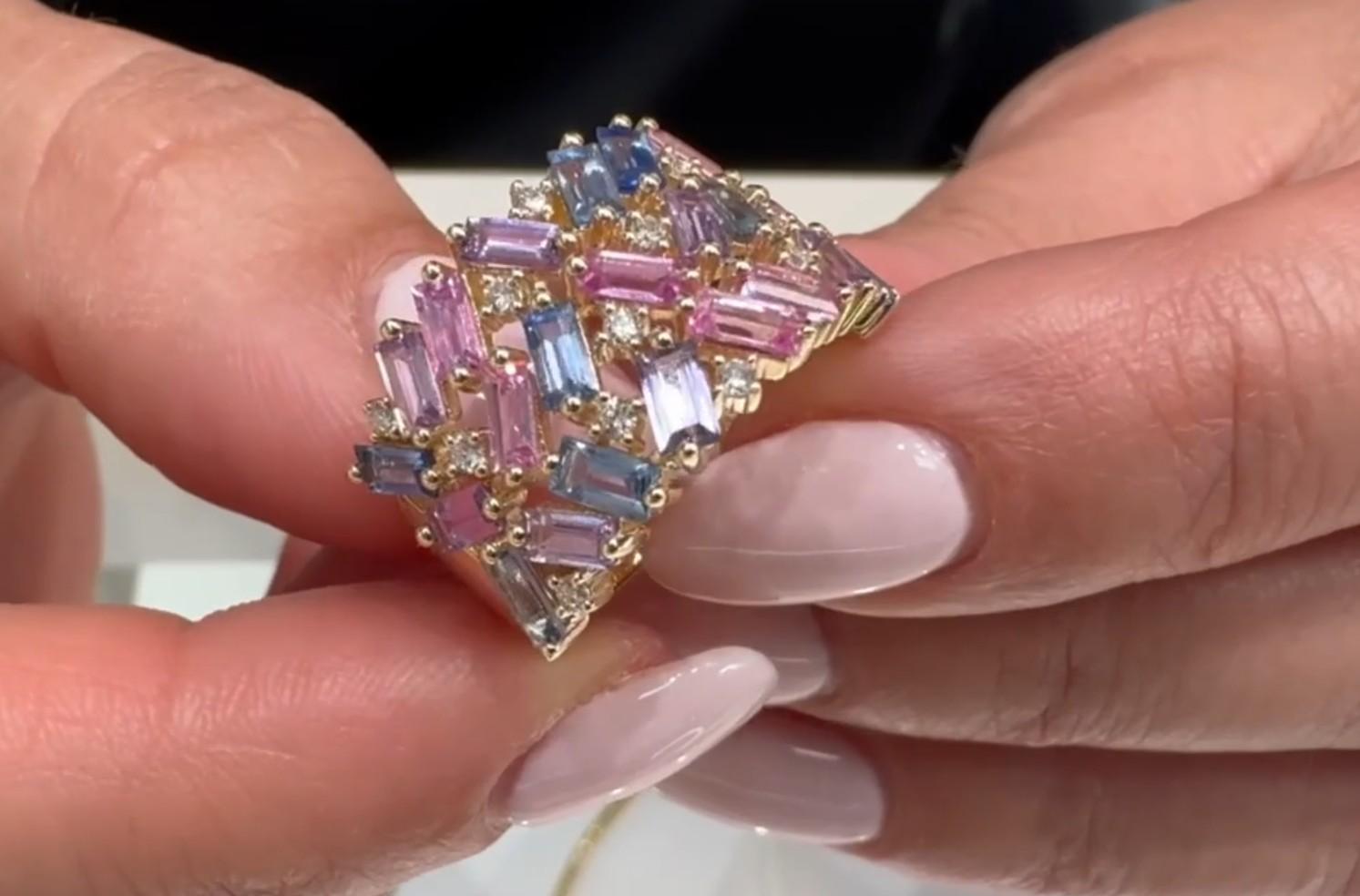 Women's Multicolor Sapphire Confetti Geometric 14K Yellow Gold Ring with Round Diamonds For Sale