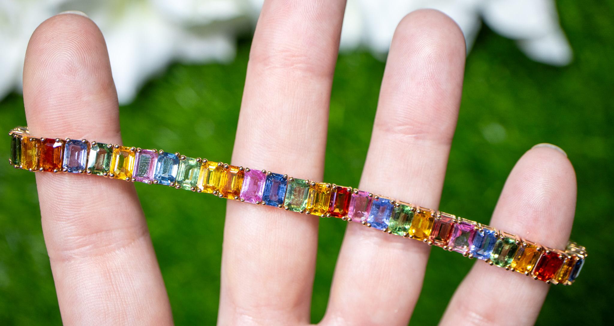 Contemporary Multicolor Sapphires Bracelet Rainbow 22 Carats 18K Rose Gold For Sale
