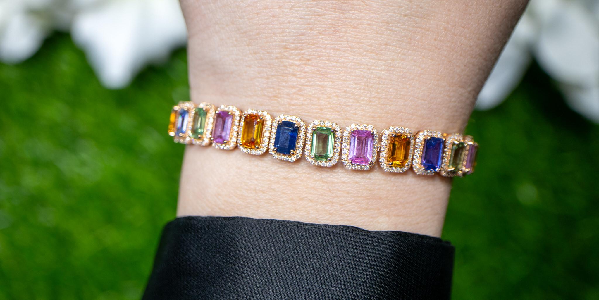 Women's or Men's Multicolor Sapphires Rainbow Bracelet Diamond Halo 16.5 Carats 18K Rose Gold For Sale