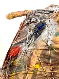 Mehrfarbige skulpturale Figurenfigur mit Gesicht auf Leinwand, 21. Jahrhundert, von Mattia Biagi