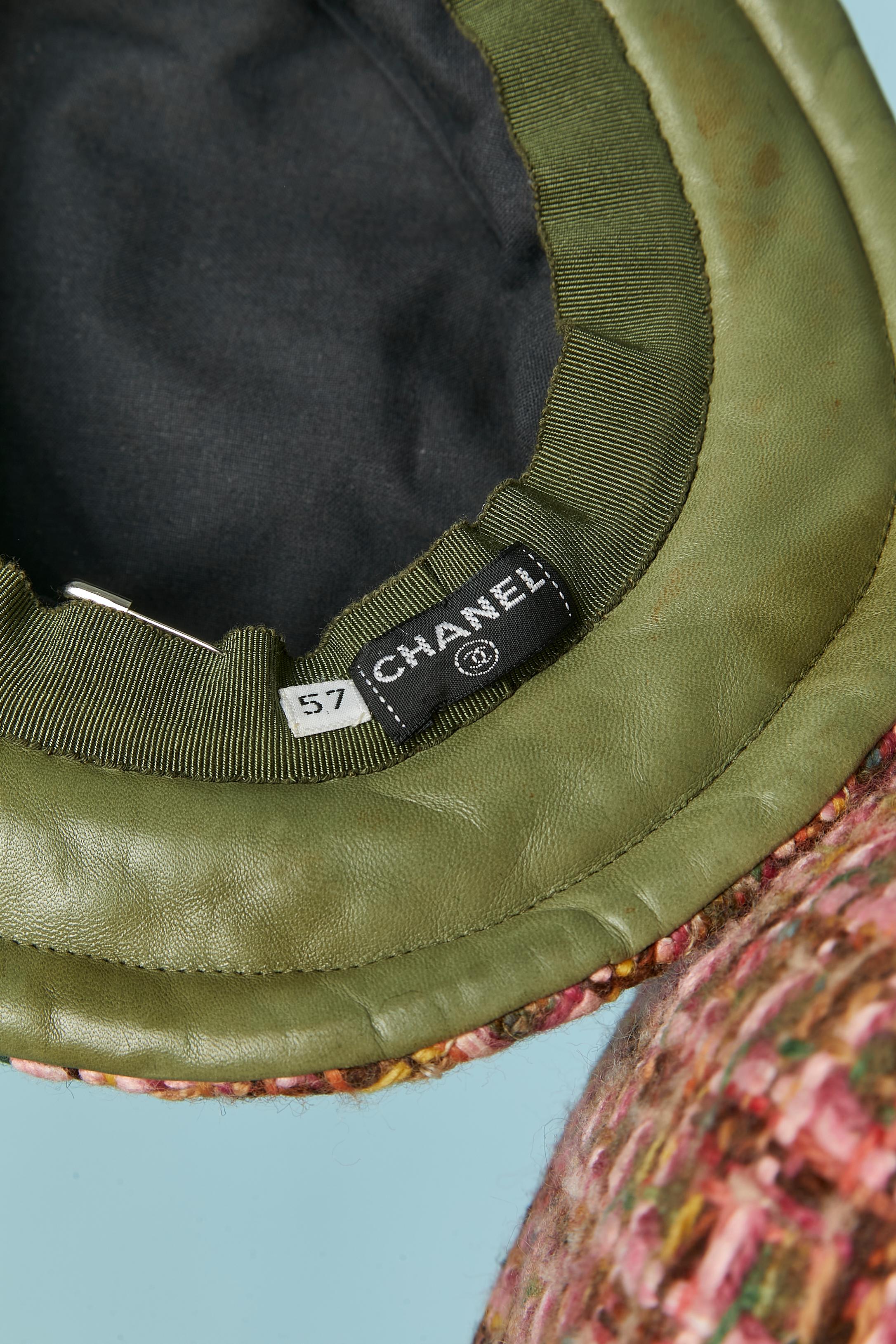 Giacca monopetto multicolore in tweed con cappello Chanel in vendita 9