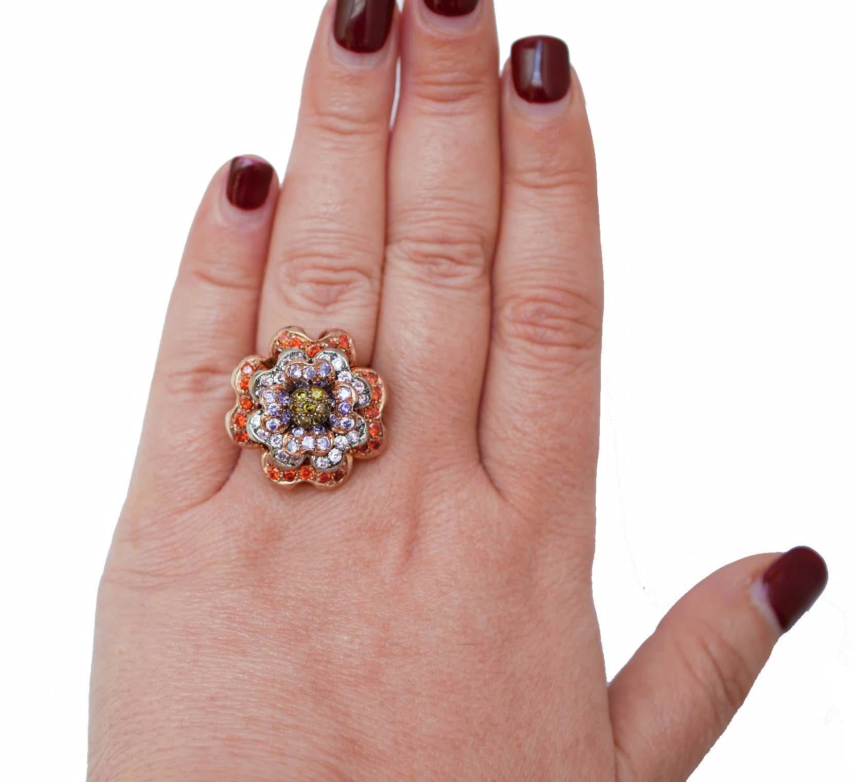 Multicolor Stones, Rose Gold and Silver Flower Ring. In Good Condition For Sale In Marcianise, Marcianise (CE)