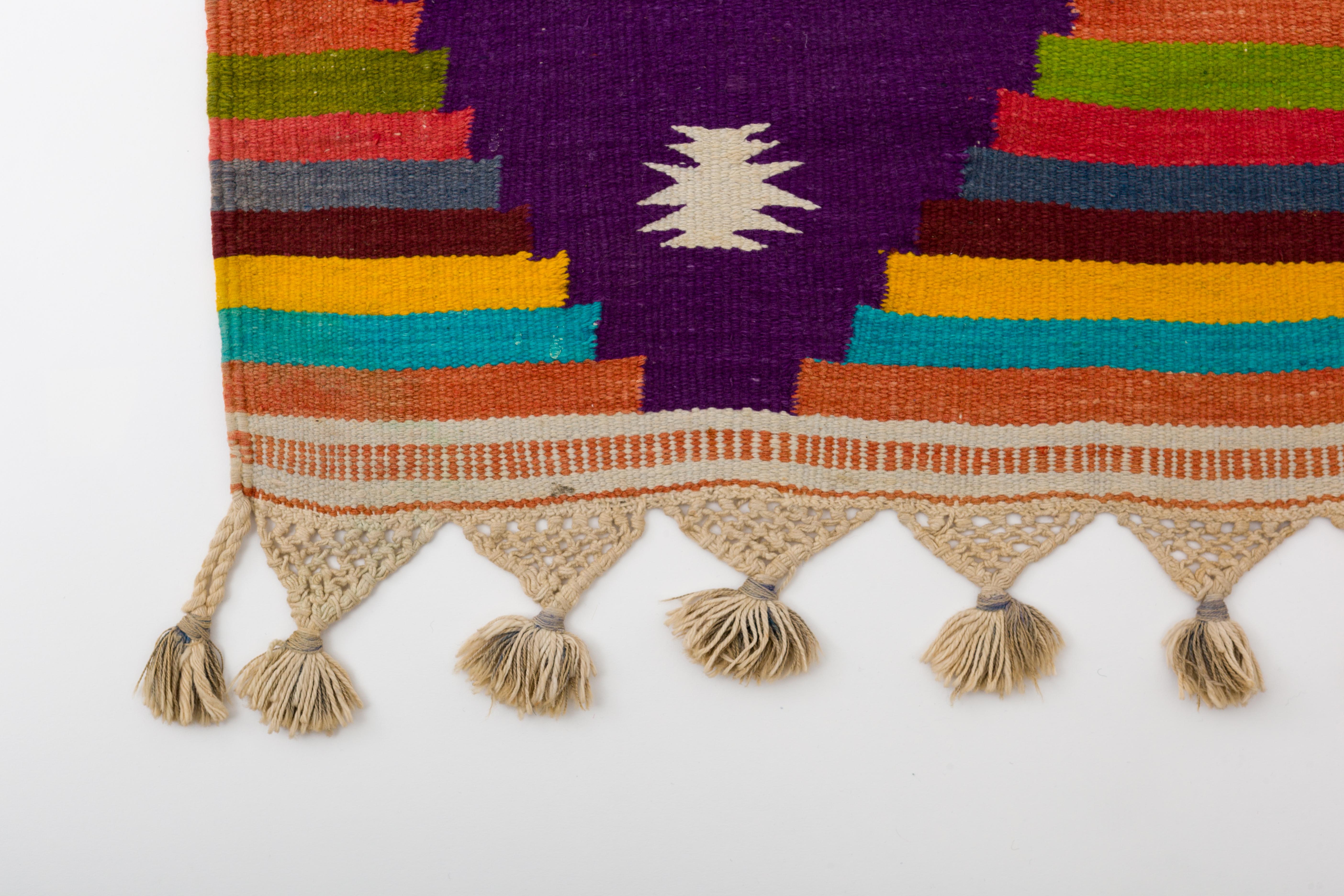 Mehrfarbig gestreifter indischer Dhurrie-Teppich aus Baumwolle im Zustand „Gut“ im Angebot in New York, NY