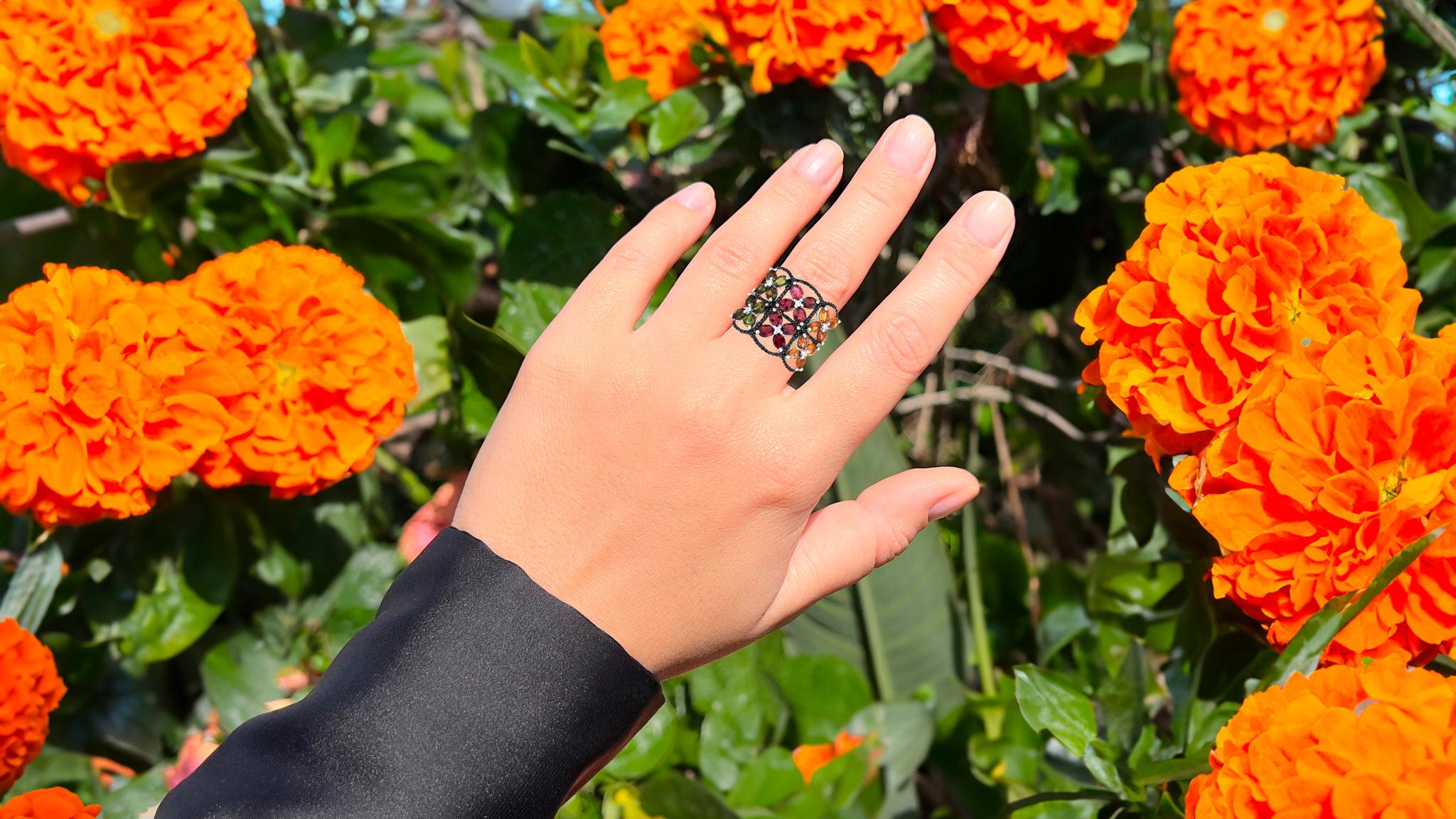 It comes with the Gemological Appraisal by GIA GG/AJP
All Gemstones are Natural
8 Pink Tourmalines = 2.48 Carats
8 Green Tourmalines = 2.48 Carats
8 Brown Tourmalines = 2.48 Carats
6 White Topazes = 0.19 Carats
107 Black Spinels = 0.75 Carats
Metal: