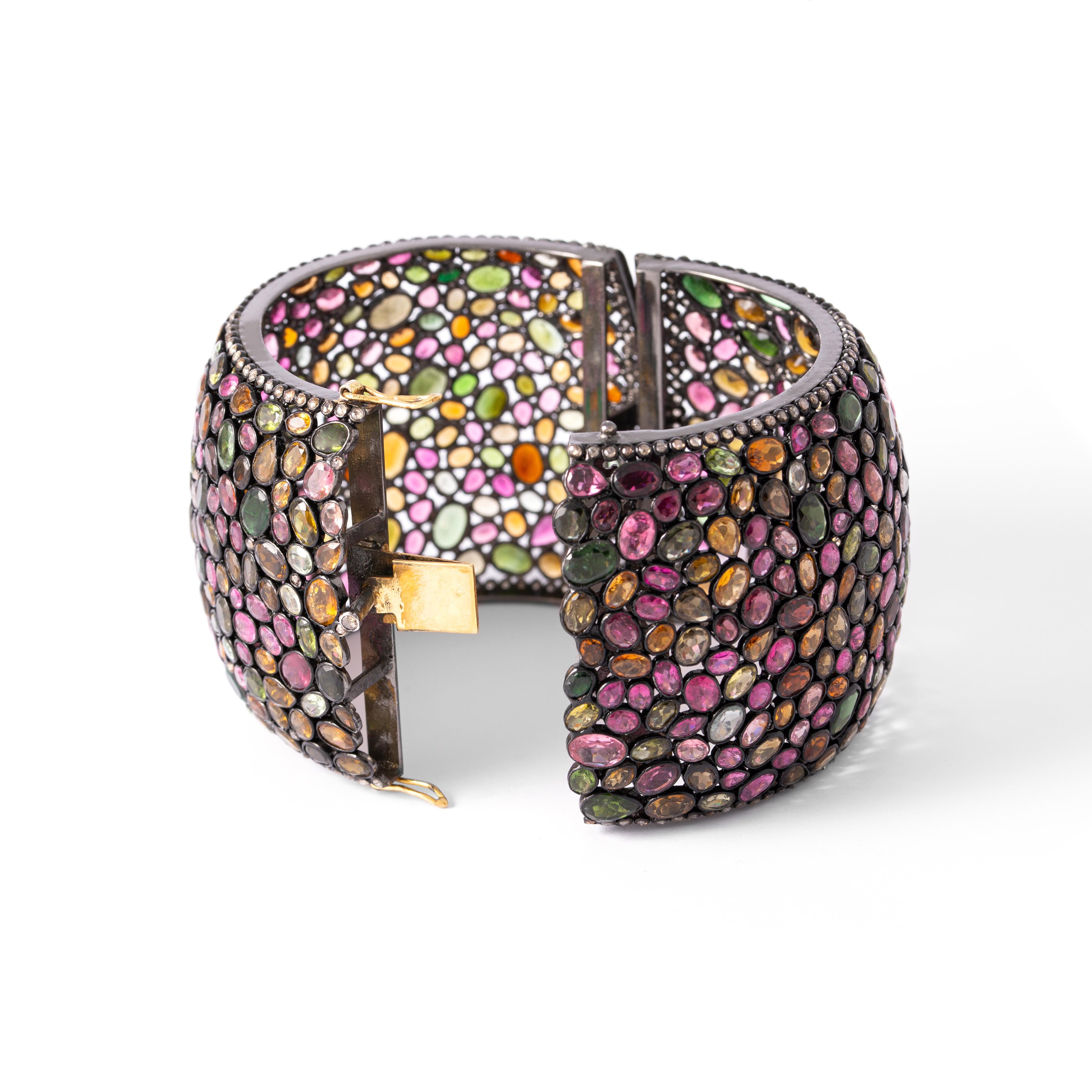 Bracelet manchette en argent noir avec tourmalines multicolores et diamants Neuf - En vente à Geneva, CH