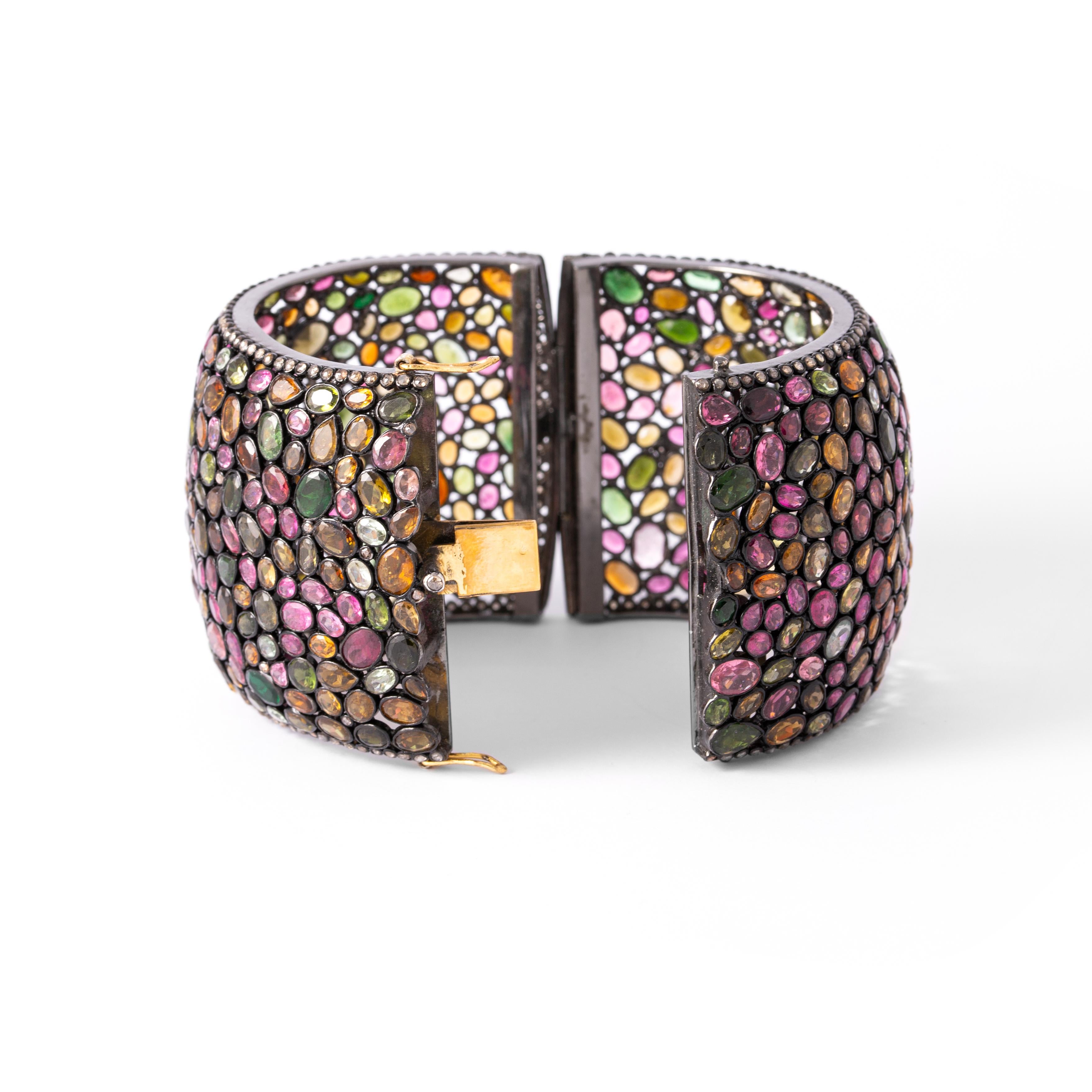 Bracelet manchette en argent noir avec tourmalines multicolores et diamants Unisexe en vente