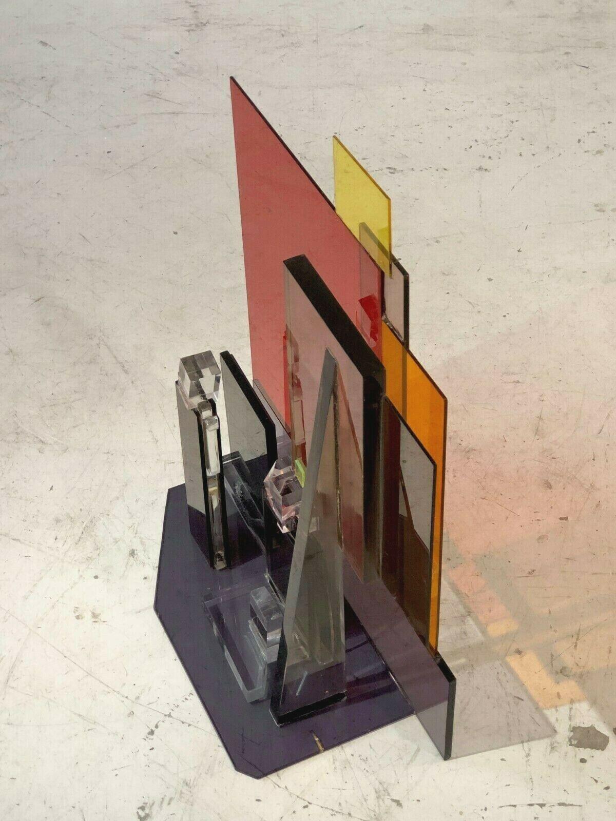 A POST-MODERN CONSTRUCTIVIST Lucite SCULPTURE by PIERRE LAPARRA, France, 1970 For Sale 2