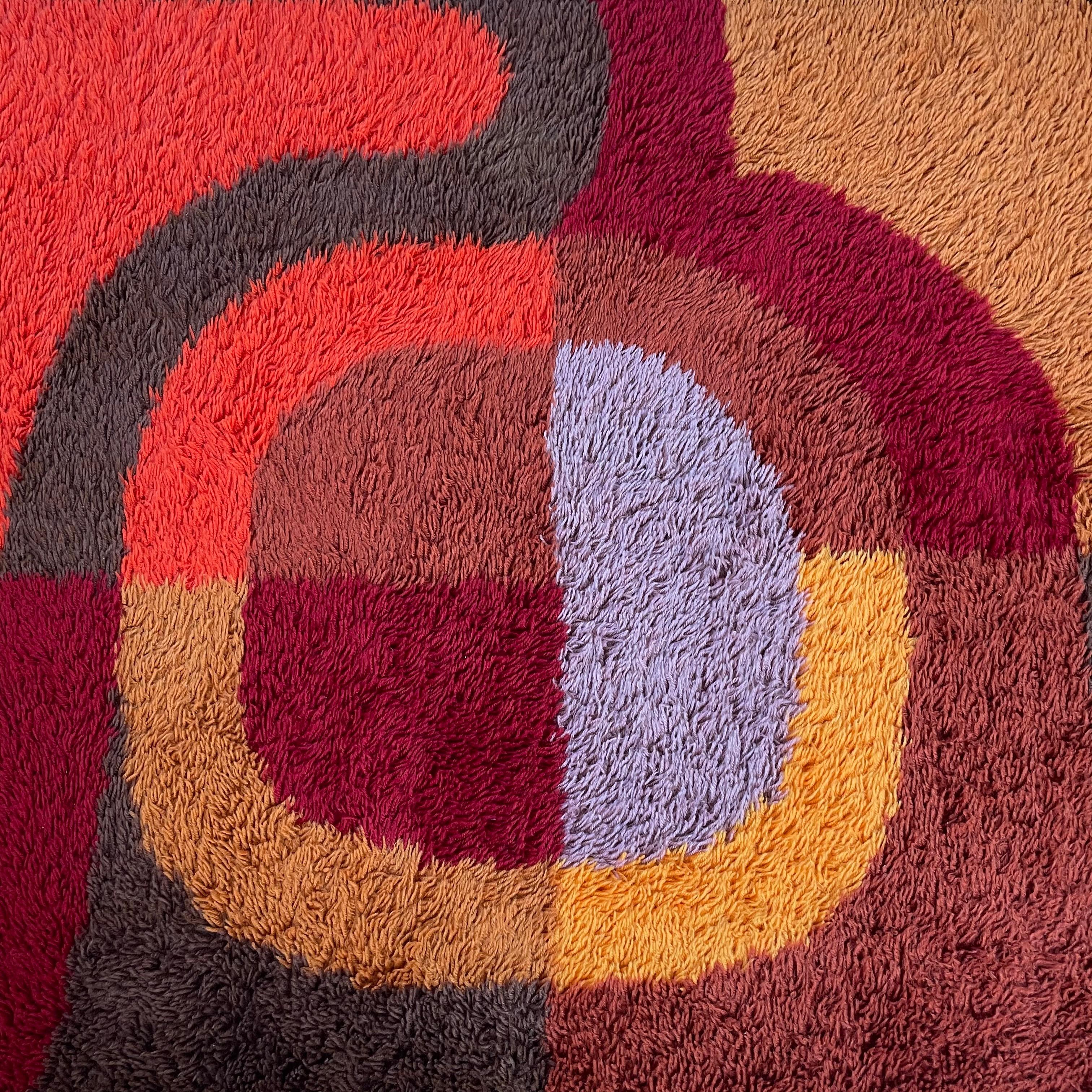 Multi-Color Vintage 1970s Modernist High Pile Panton Style Rug, Germany, 1970s In Good Condition In Kirchlengern, DE