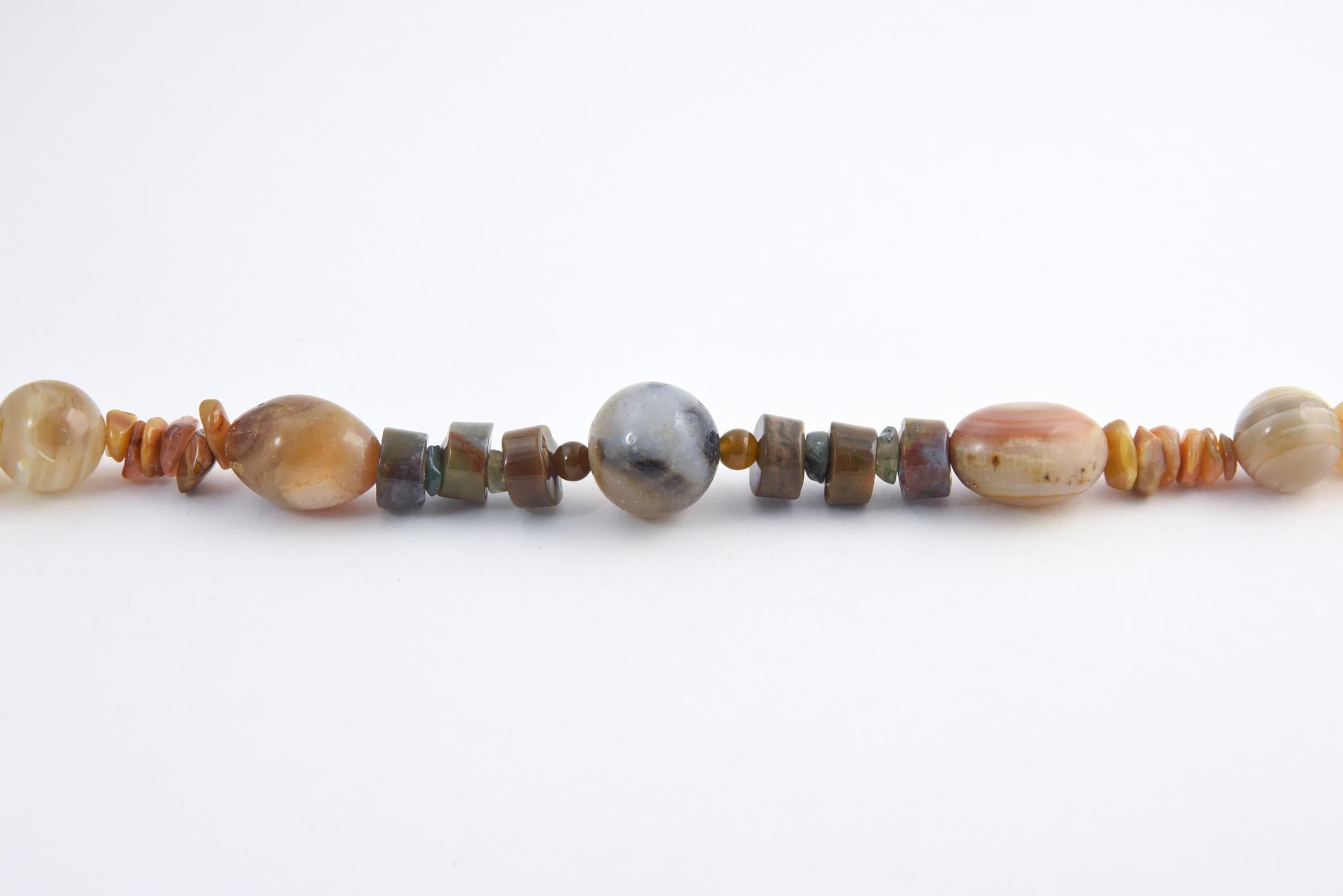 Multicolored Agate and Amethyst Bead Necklace For Sale 4