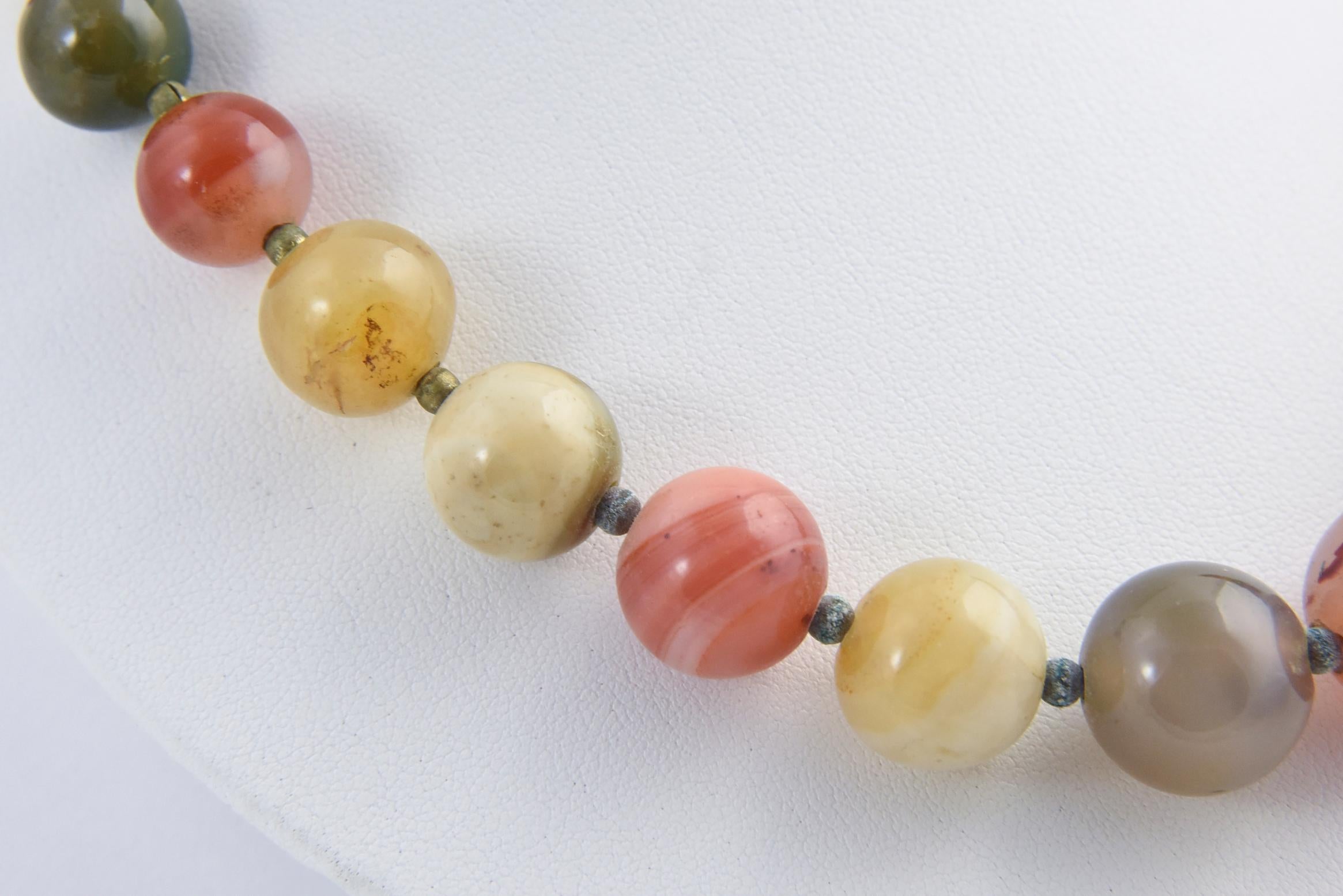 Multicolored Agate Bead Necklace For Sale 1