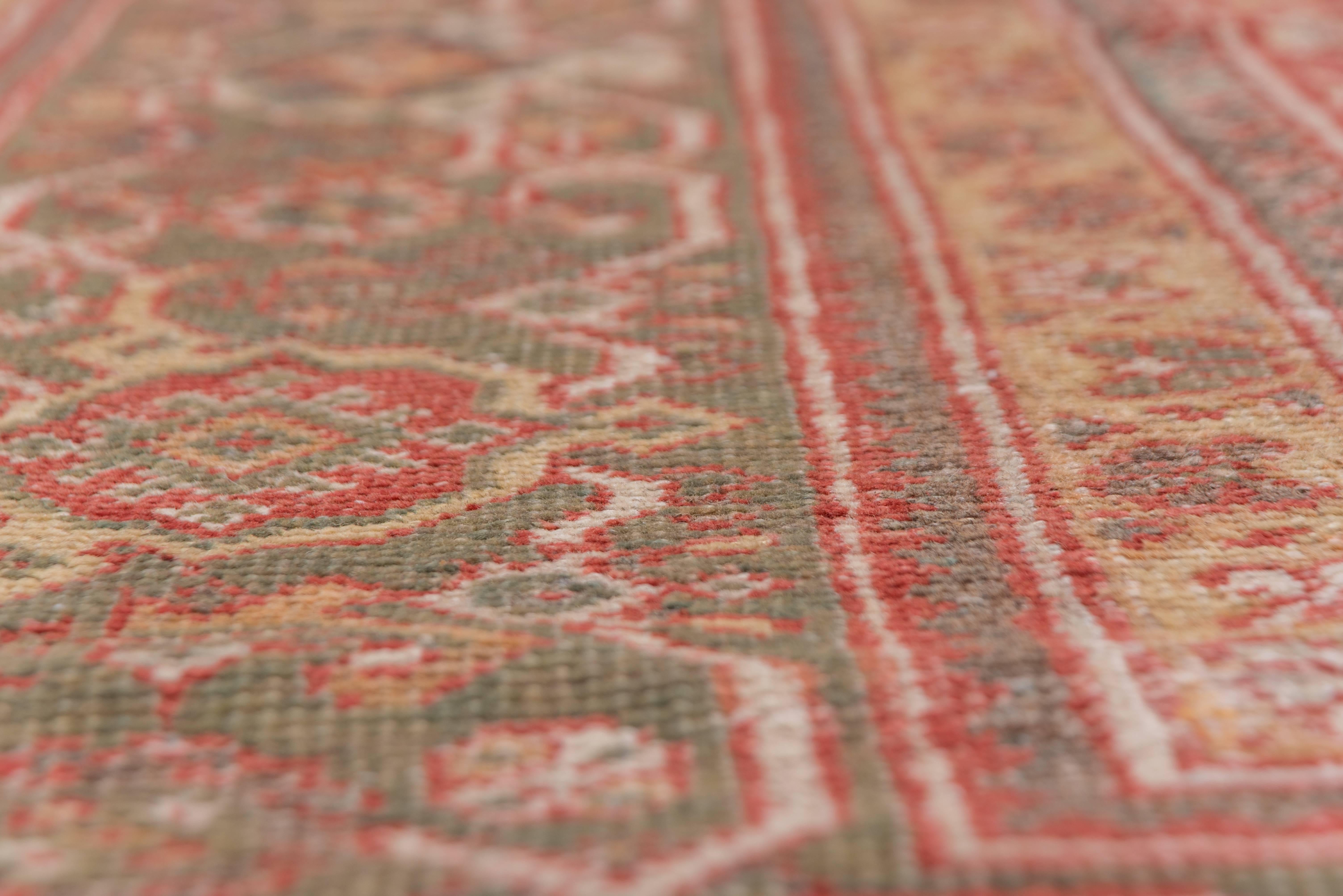 Antiker Mahal-Teppich (Wolle) im Angebot