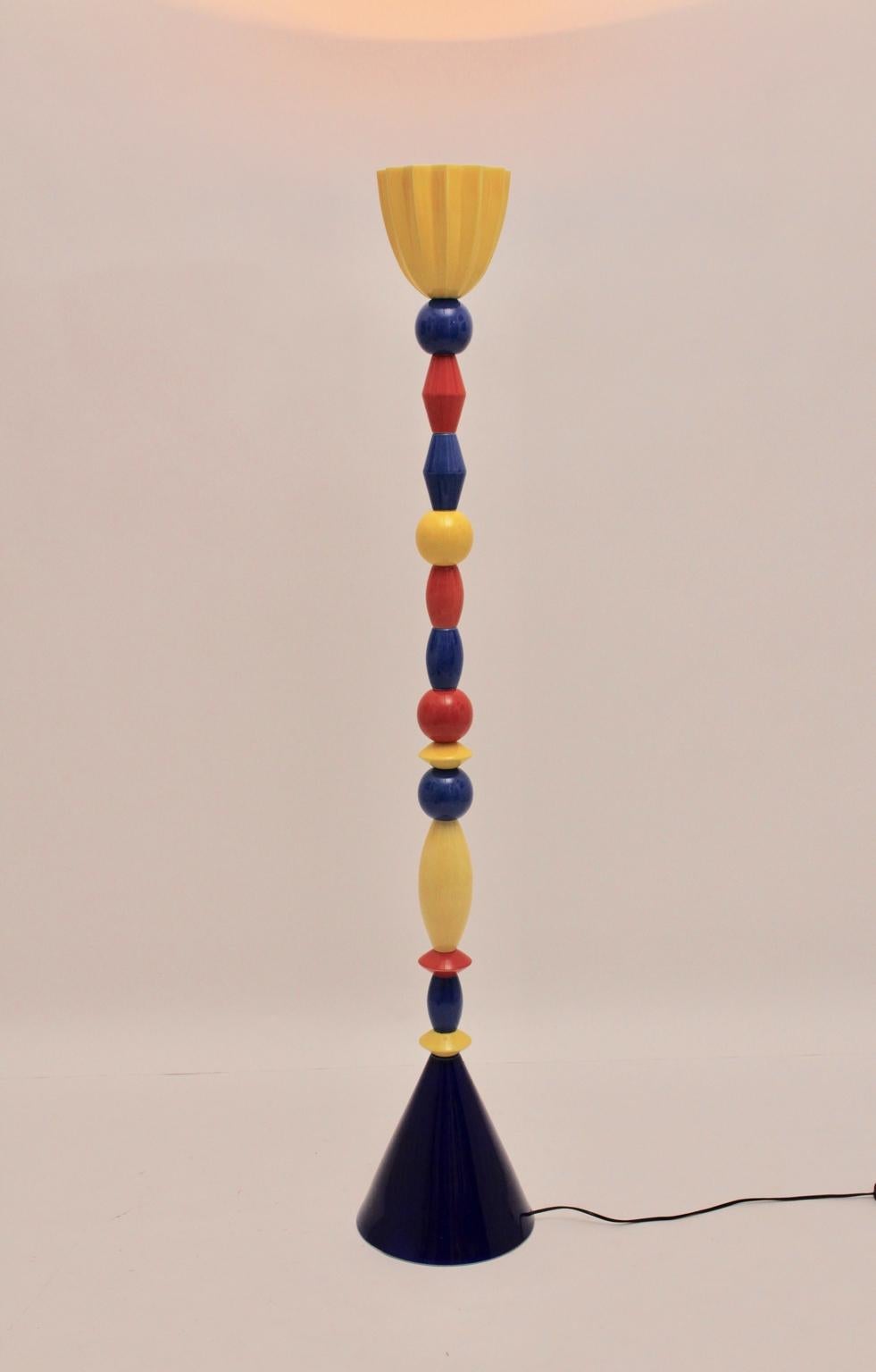 Multicolored Vintage Ceramic Floor Lamp Italy 1980 in Style of Ettore Sottsass In Good Condition In Vienna, AT