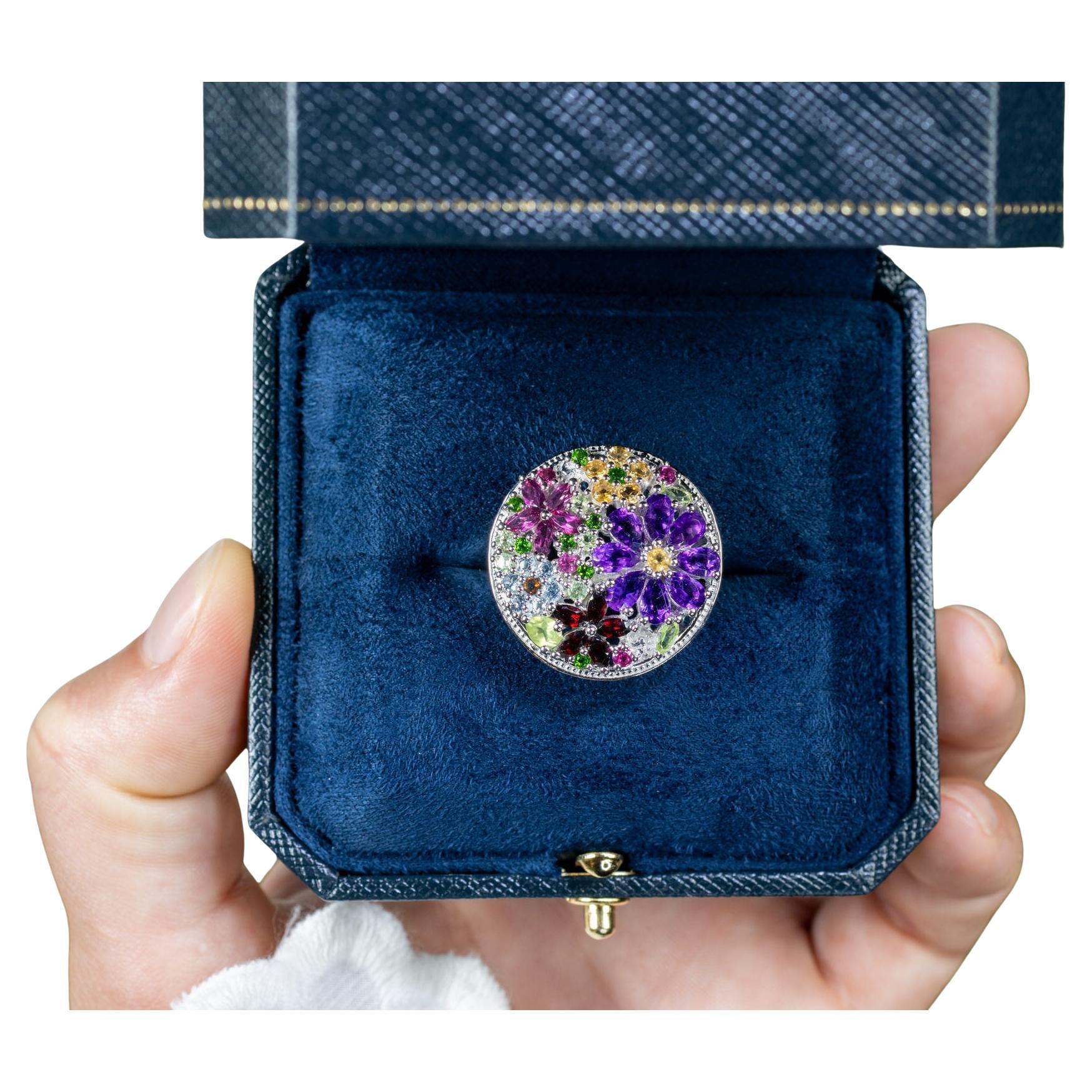 Anello floreale con pietre multicolori Ametista Peridoto Granato Topazio Citrino in vendita