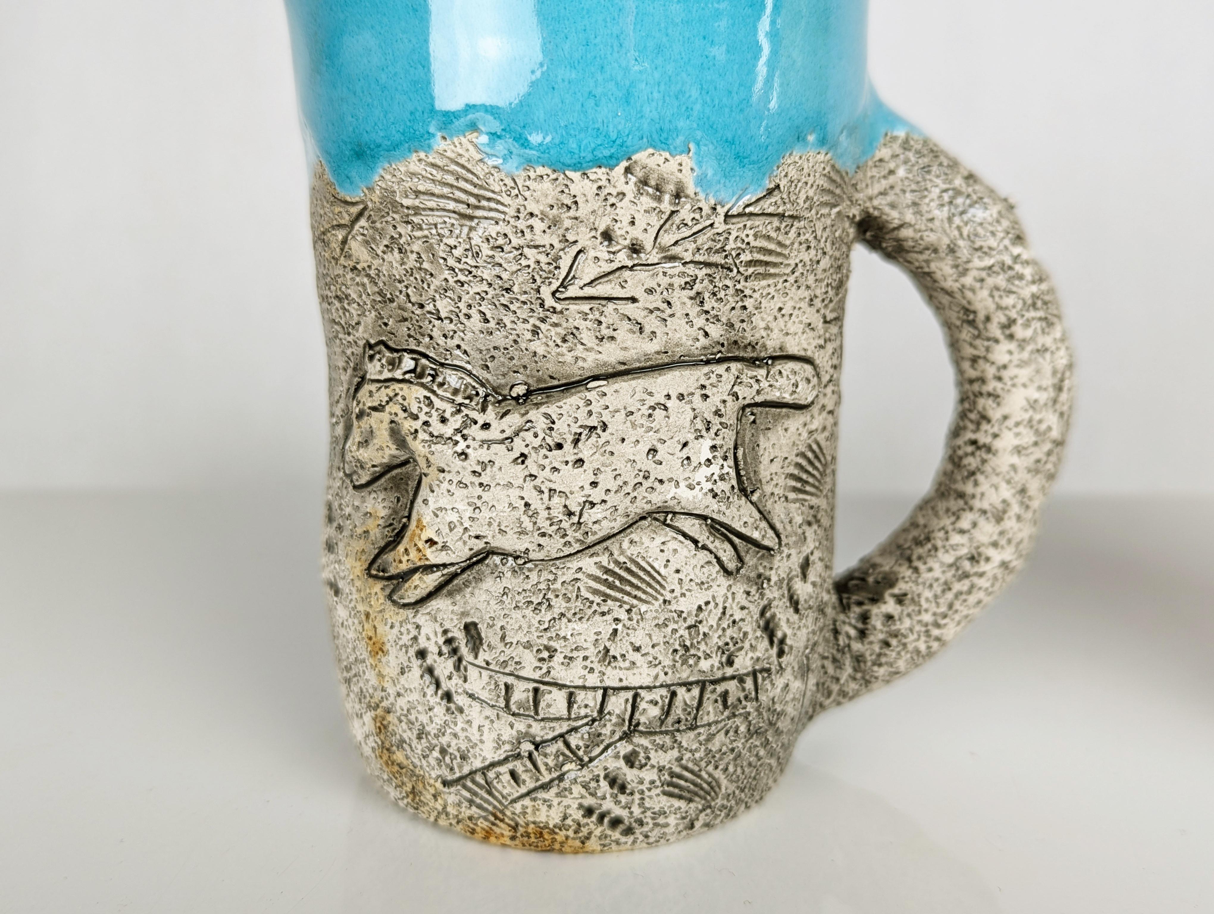 Ensemble de 8 tasses modernes du milieu du siècle dernier en céramique émaillée multicolore de Francis Triay en vente 2
