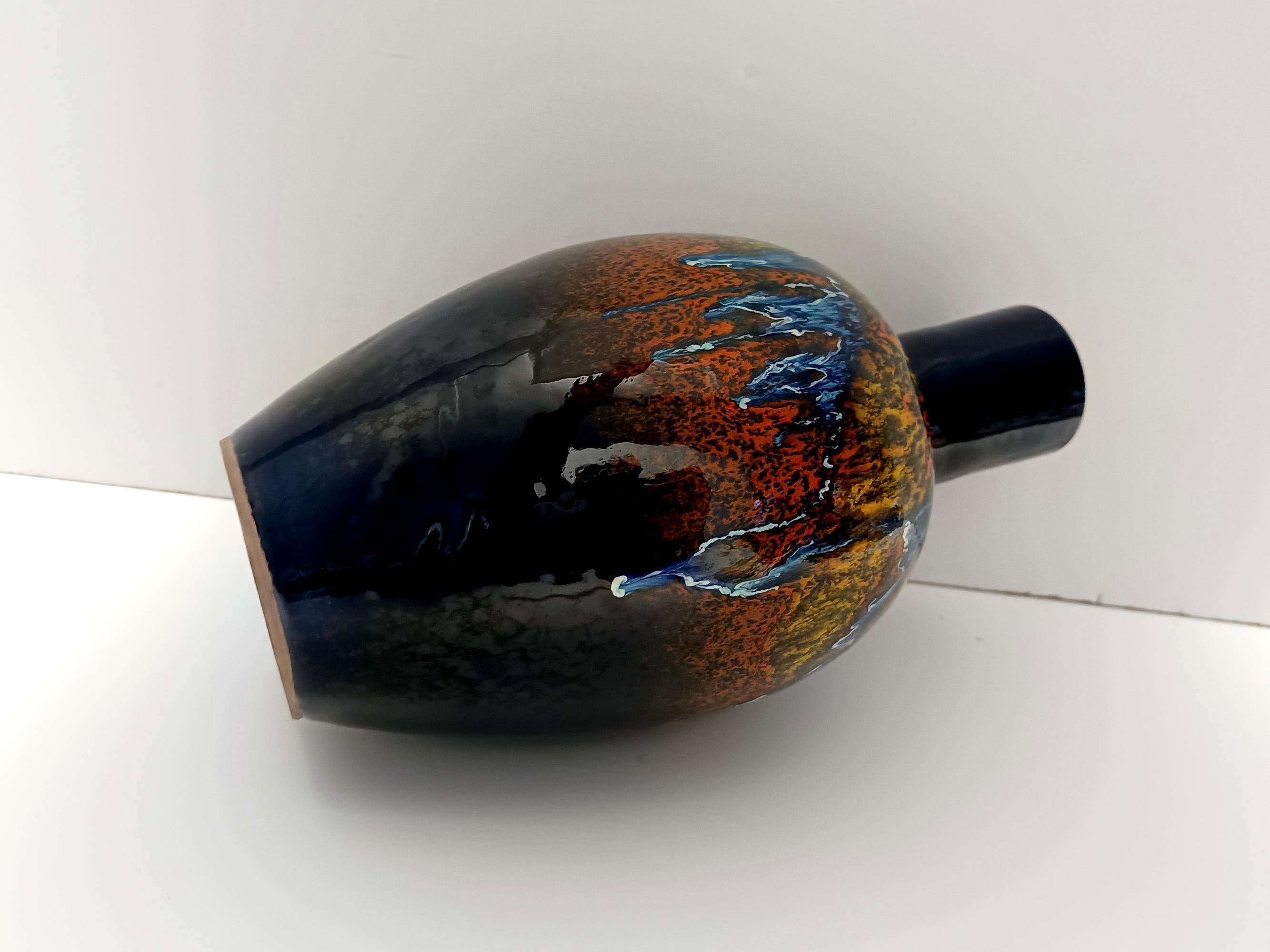 Fine XX secolo Vaso in terracotta smaltata multicolore di Roberto Rigon per Bertoncello, Italia in vendita