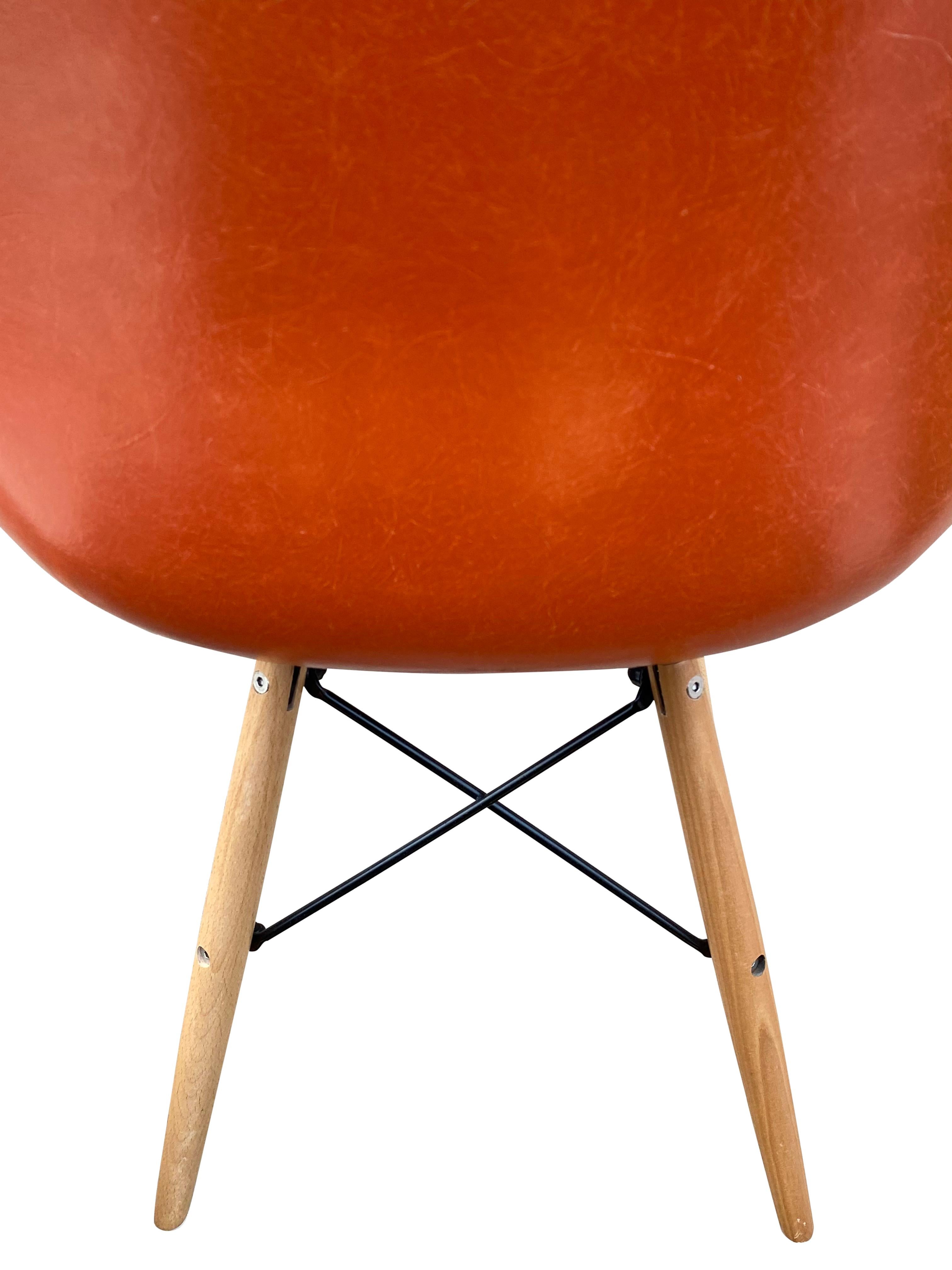 Fiberglass Multicolored Herman Miller Eames Dining Chair Set