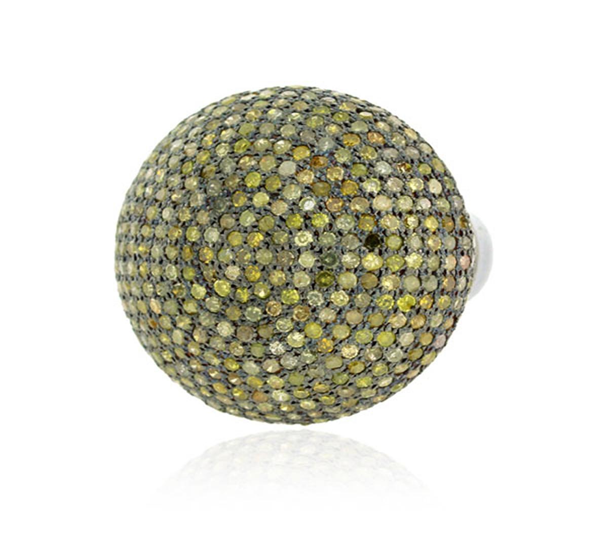Artisan Bague dôme en argent avec diamants pavés multicolores en vente
