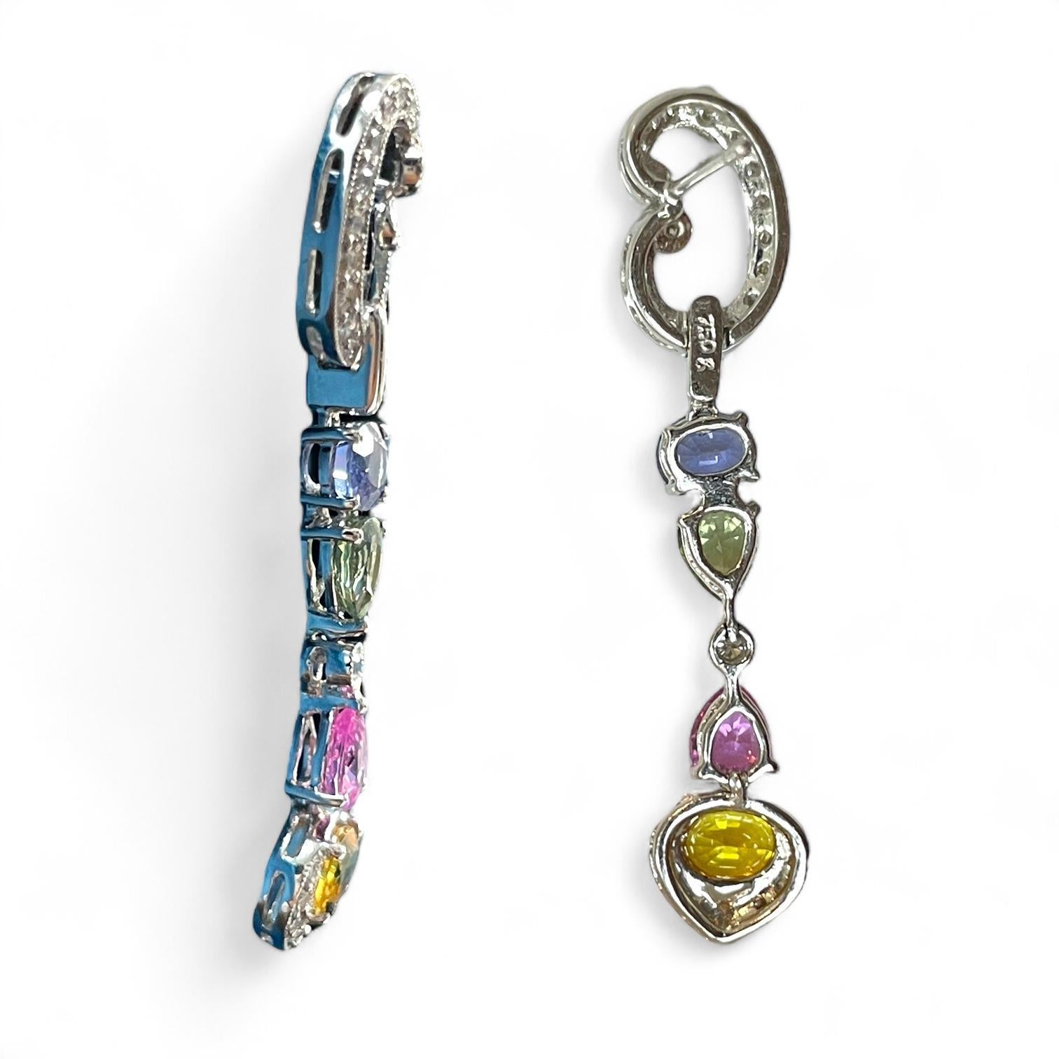 Pendientes Colgantes de Zafiro Multicolor y Diamante en Oro Blanco de 18 K en Excelente estado para la venta en New York, NY